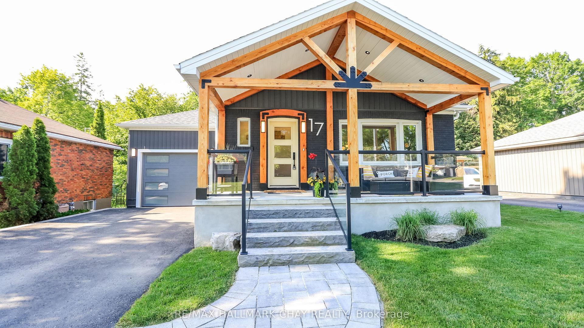 17 Bowman Avenue, Barrie — Detached for sale, photo 1
