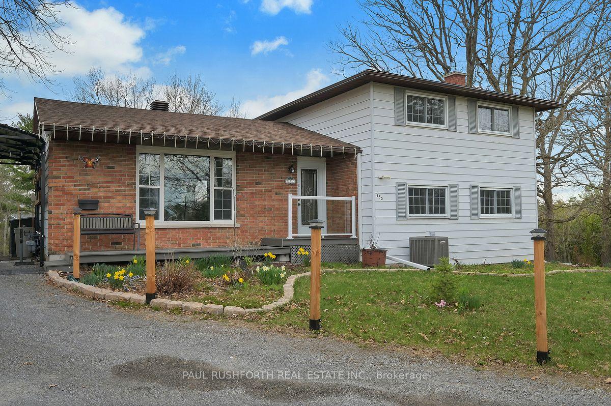250 Poole Street — photo 1