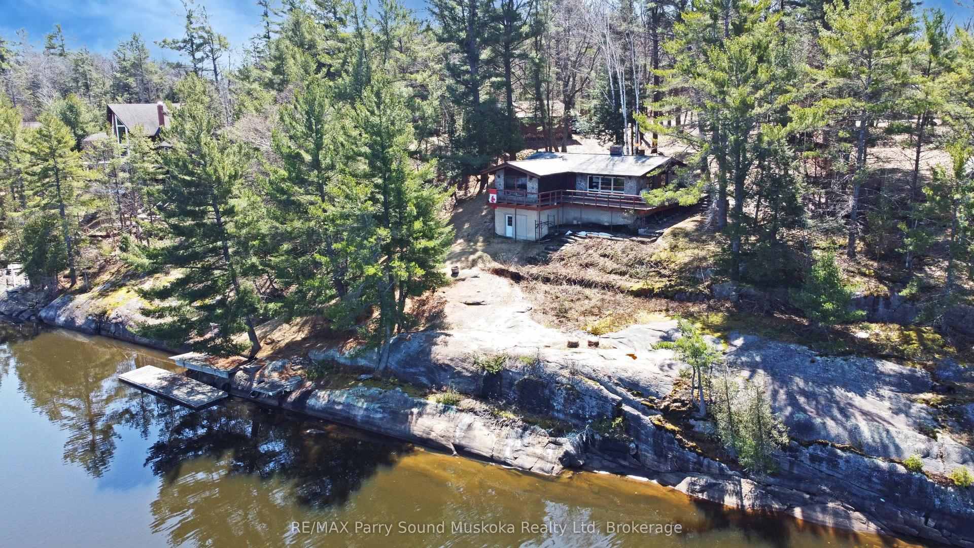 45 Ridgeway Drive — photo 1