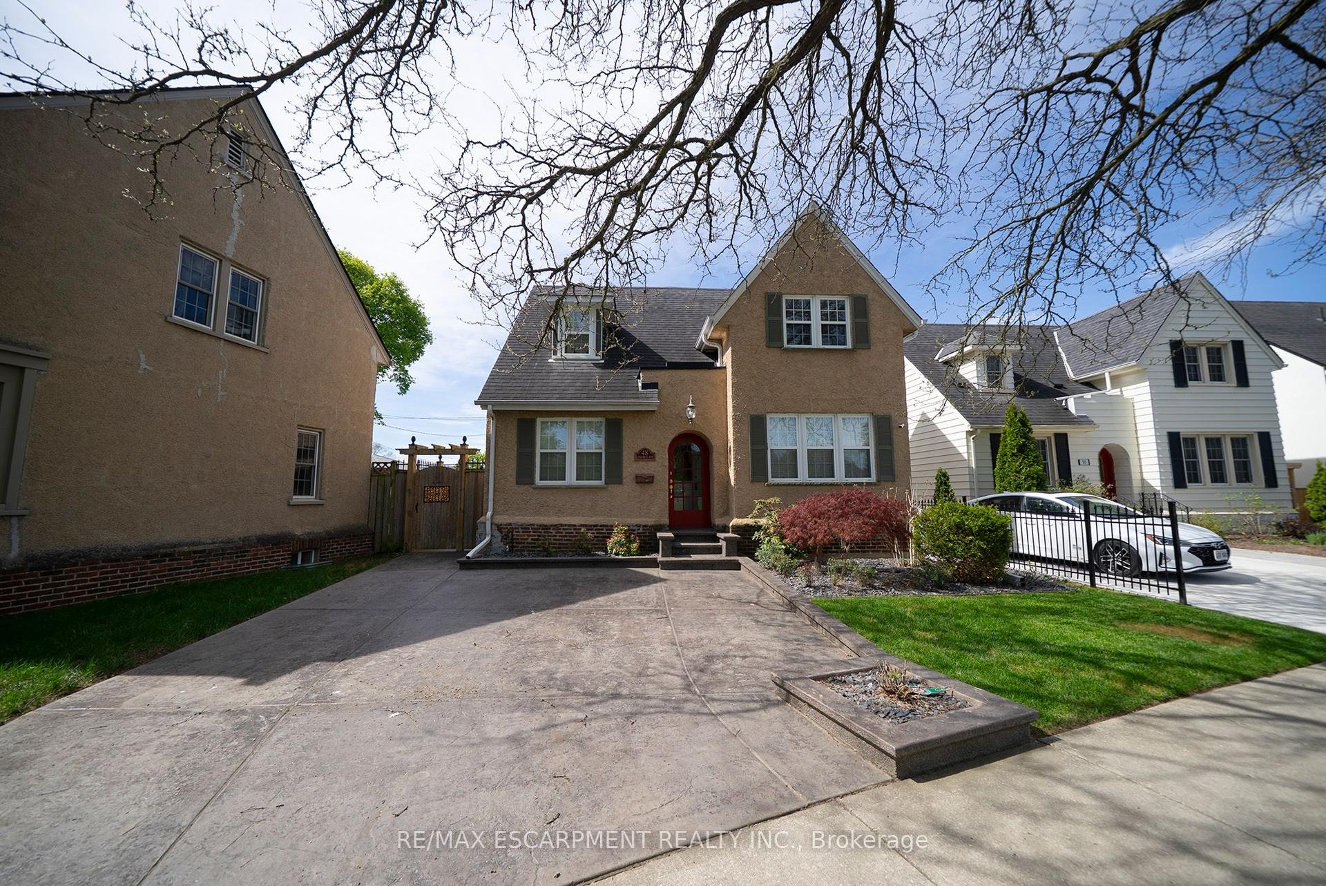 48 Lincoln Avenue — photo 1