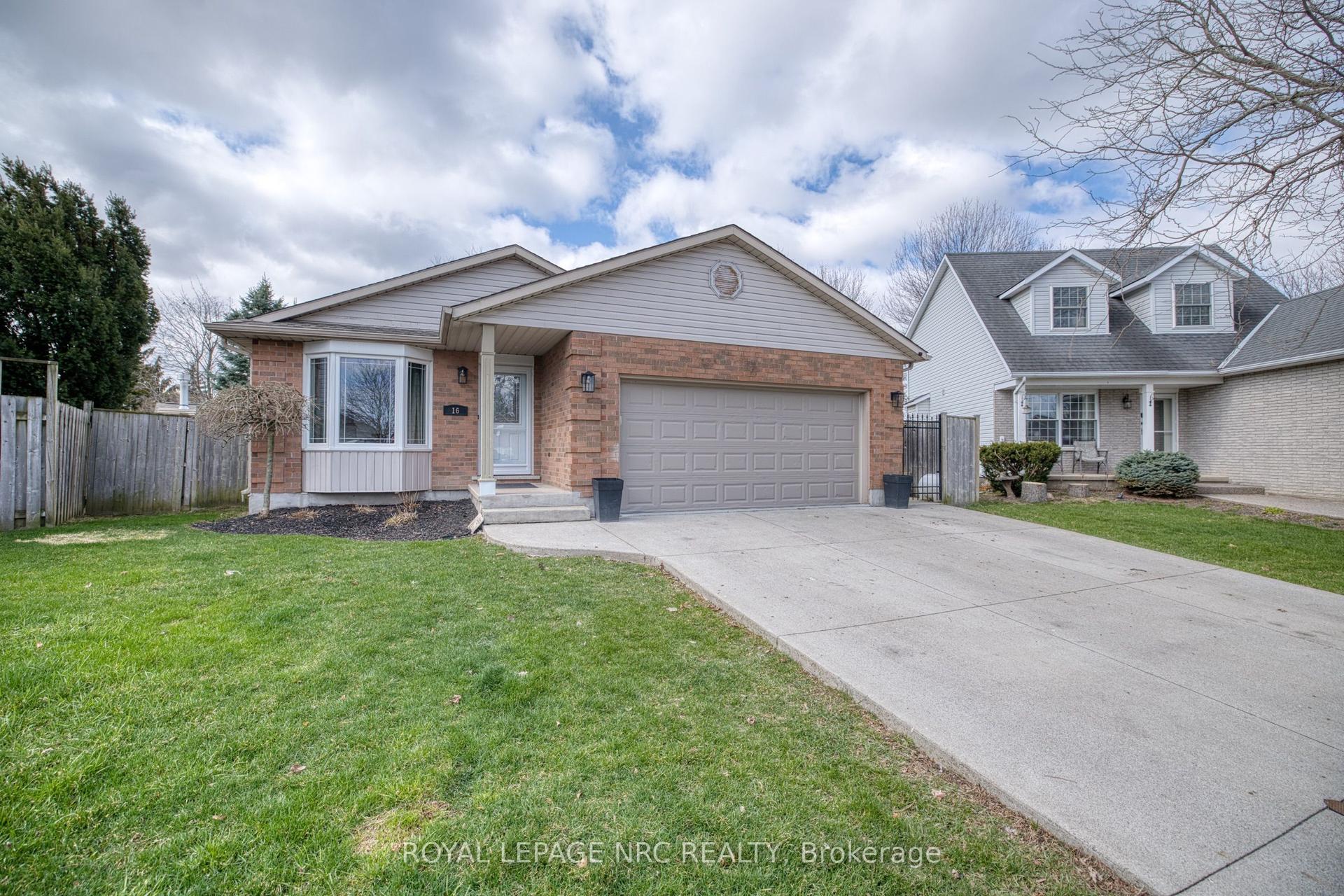 16 Leonard Drive, St. Catharines — Detached for sale, photo 1