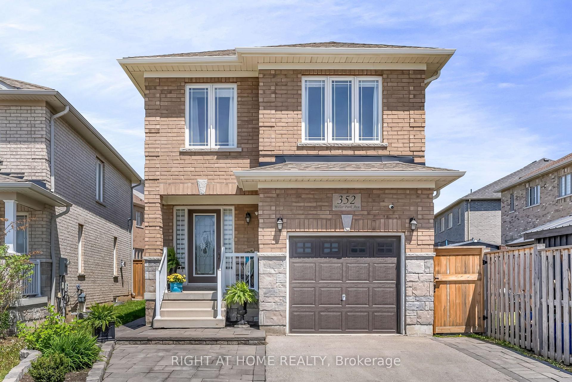 352 Miller Park Avenue — photo 1
