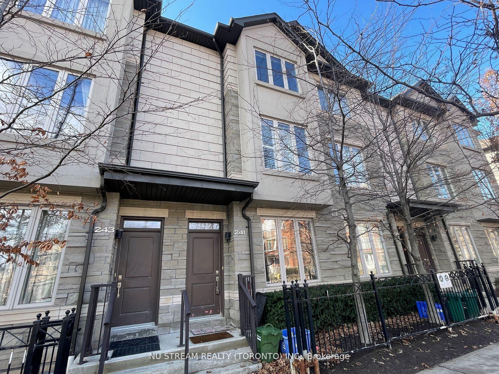 241 South Park Road — photo 1