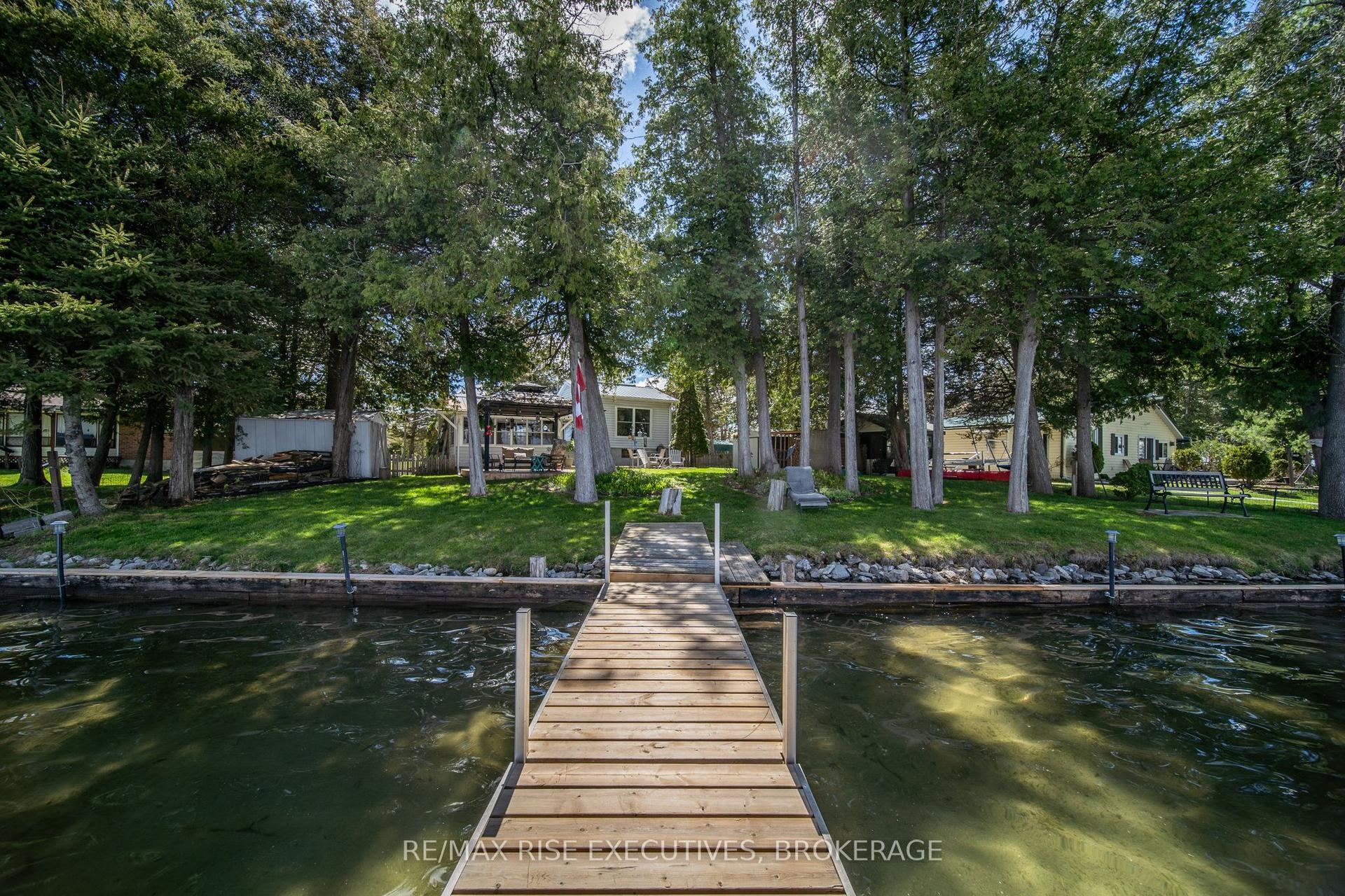 193 Red Cedar Point Road — photo 1