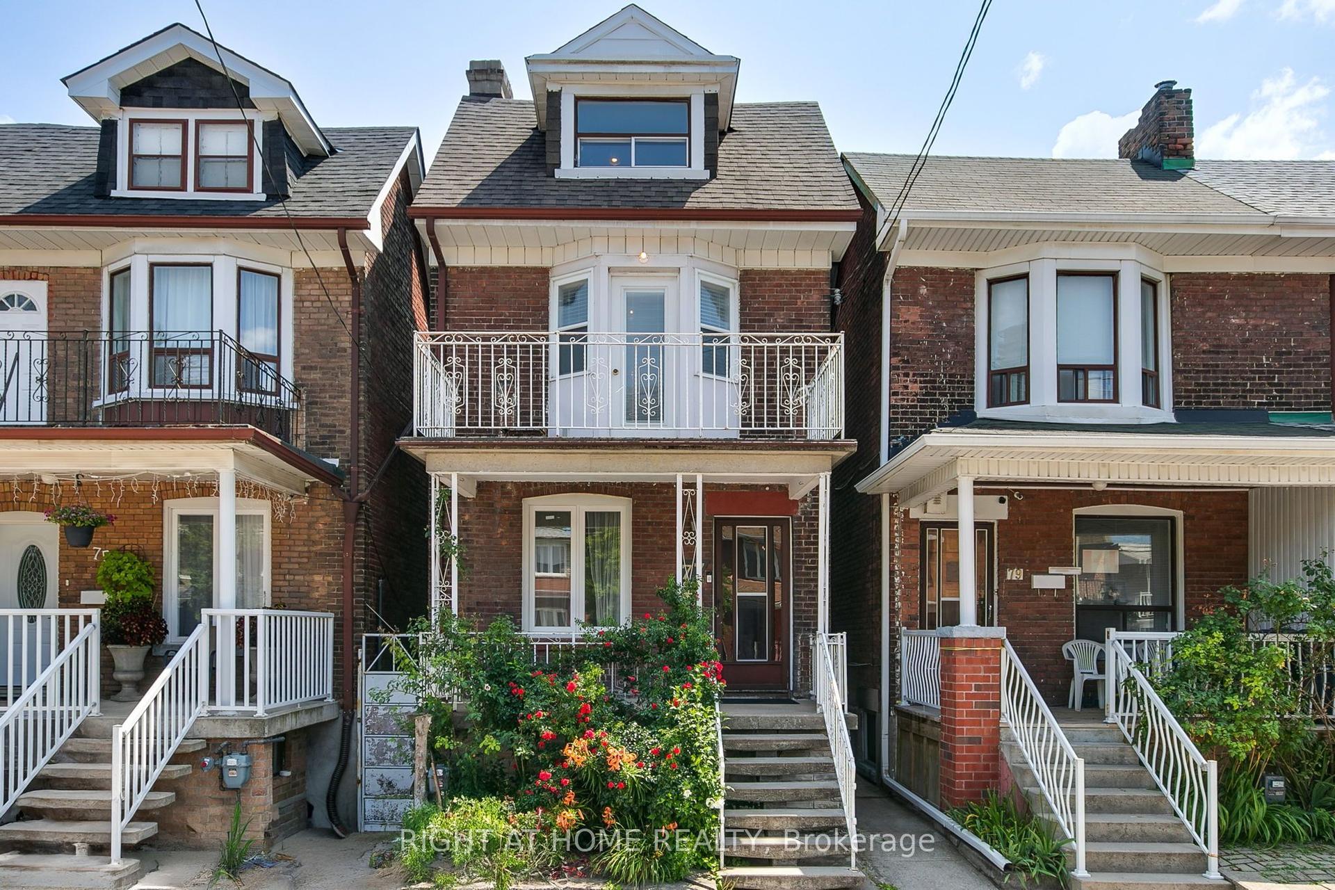 77 Lappin Avenue (Main & Upper) #(Main & Upper), Toronto — Detached for lease, photo 1