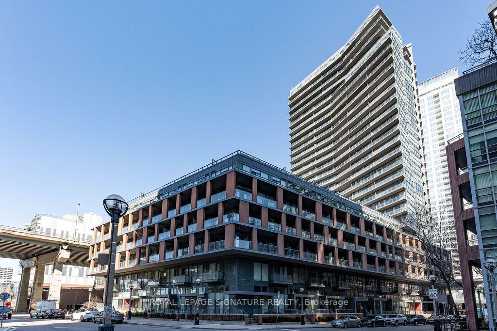 20 Bruyeres Mews 501 #501 — photo 1