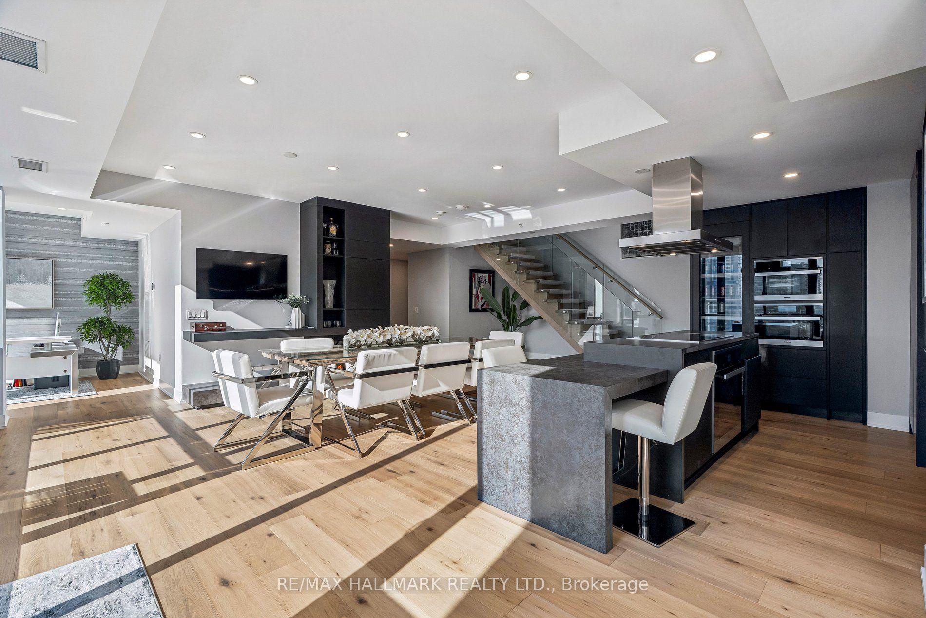 2908 Highway 7 Road PH3804 #PH3804 — photo 1