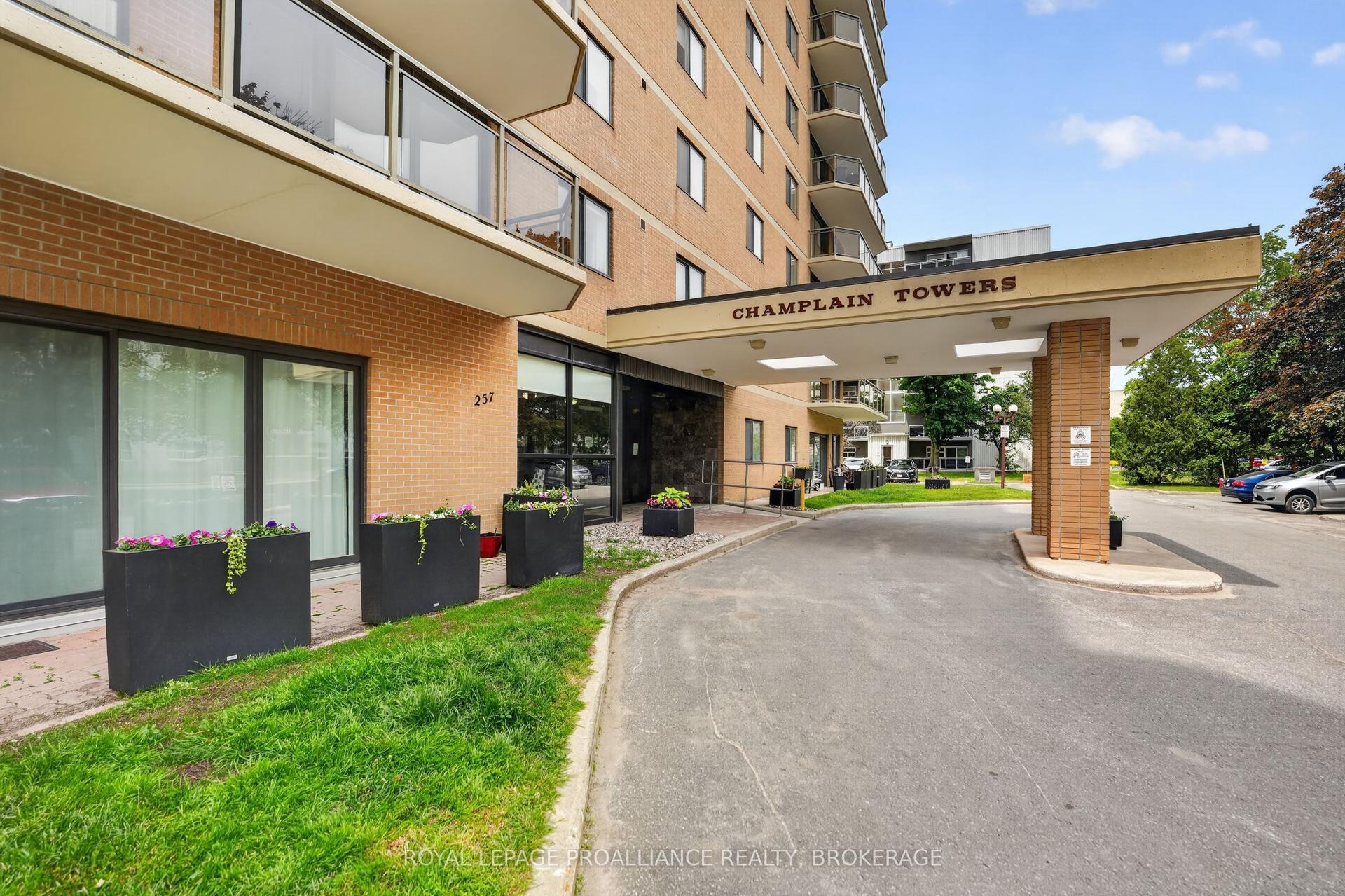 257 Bath Road 401 #401 — photo 1
