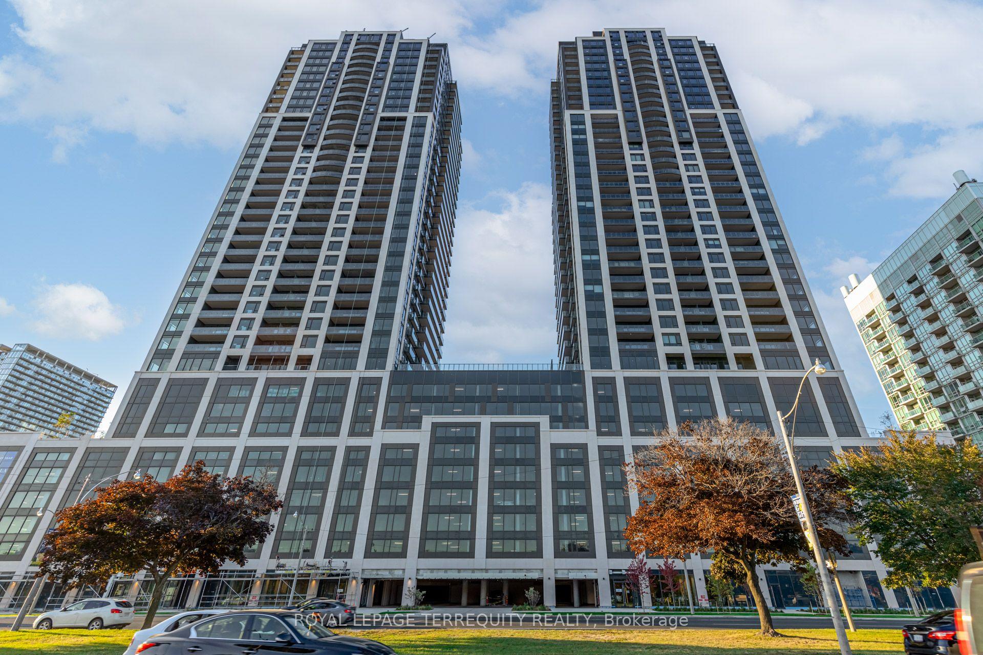 1928 Lake Shore Boulevard W 2003 #2003 — photo 1