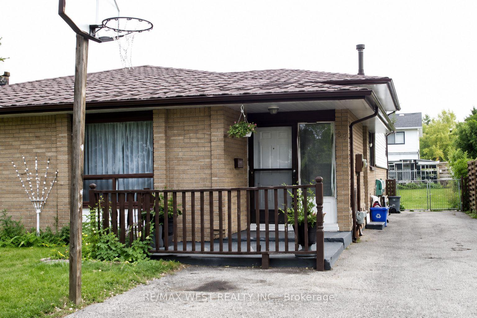 11 Tindale Road Upper #Upper — photo 1