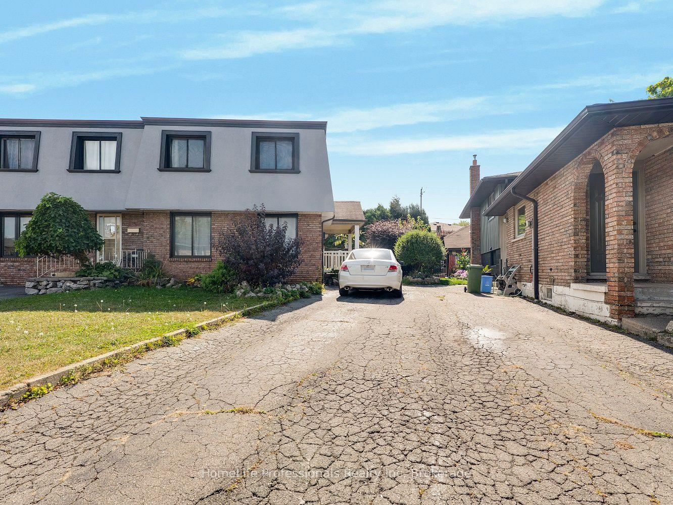 40 Yeoville Court, Hamilton — Semi-Detached for sale, photo 1