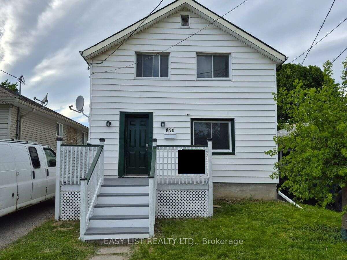 850 St Marys Street, Peterborough — Detached for sale, photo 1