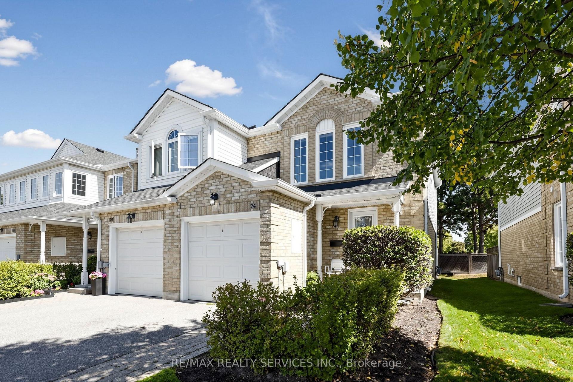 74 Heathcliffe Square, Brampton — Condo Town for sale, photo 1