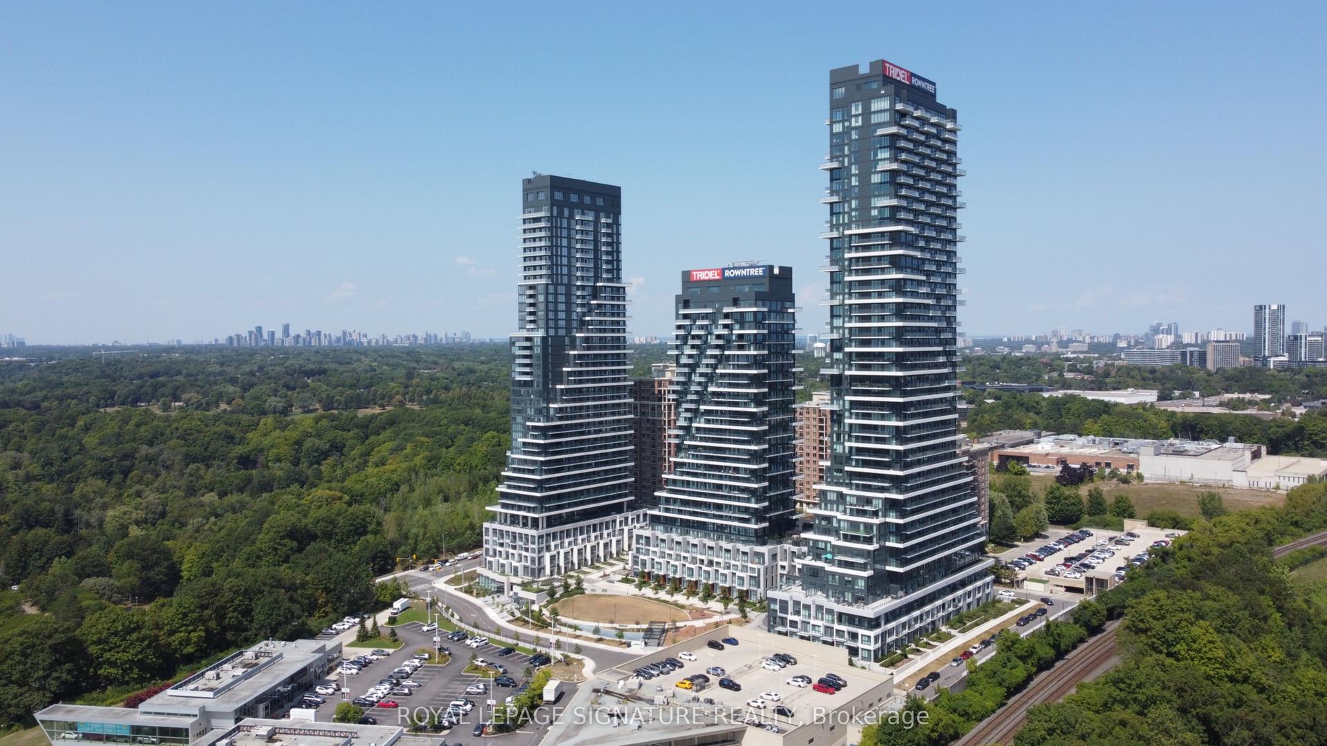 30 Inn On The Park Drive 2009 #2009, Toronto — Condo for sale, photo 1