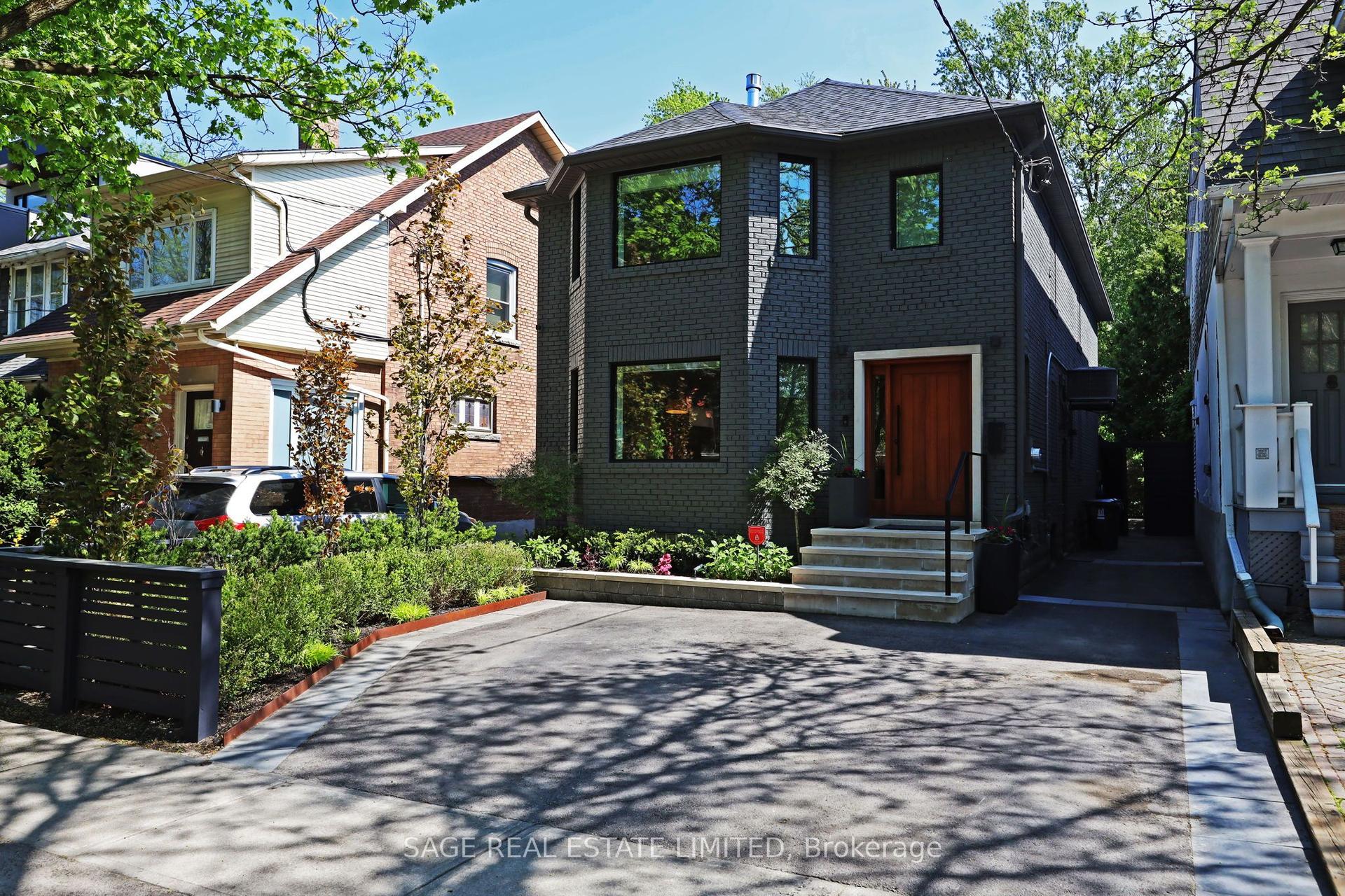 121 Sherwood Avenue — photo 1