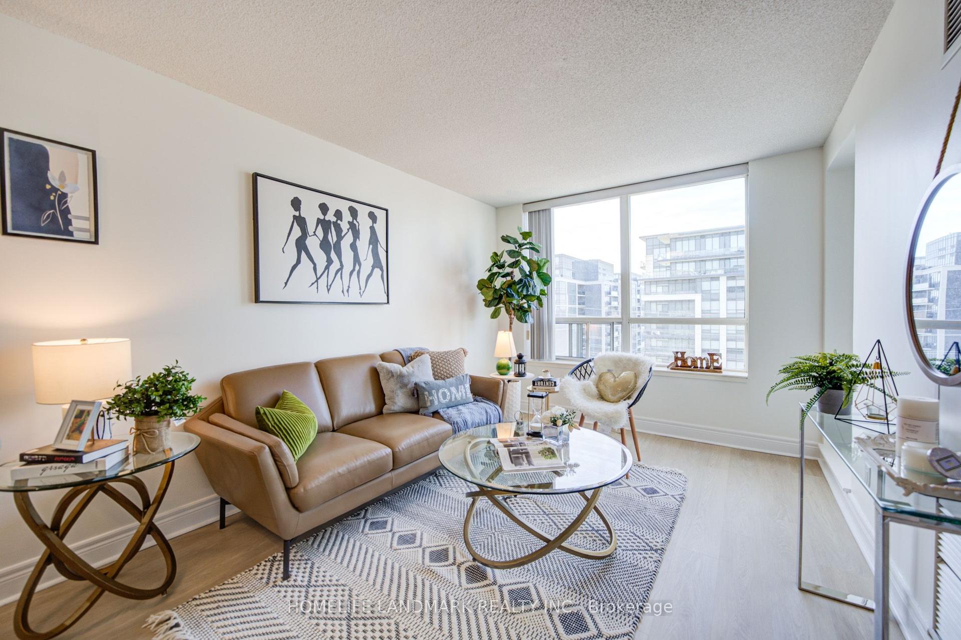 48 Suncrest Boulevard 912 #912 — photo 1
