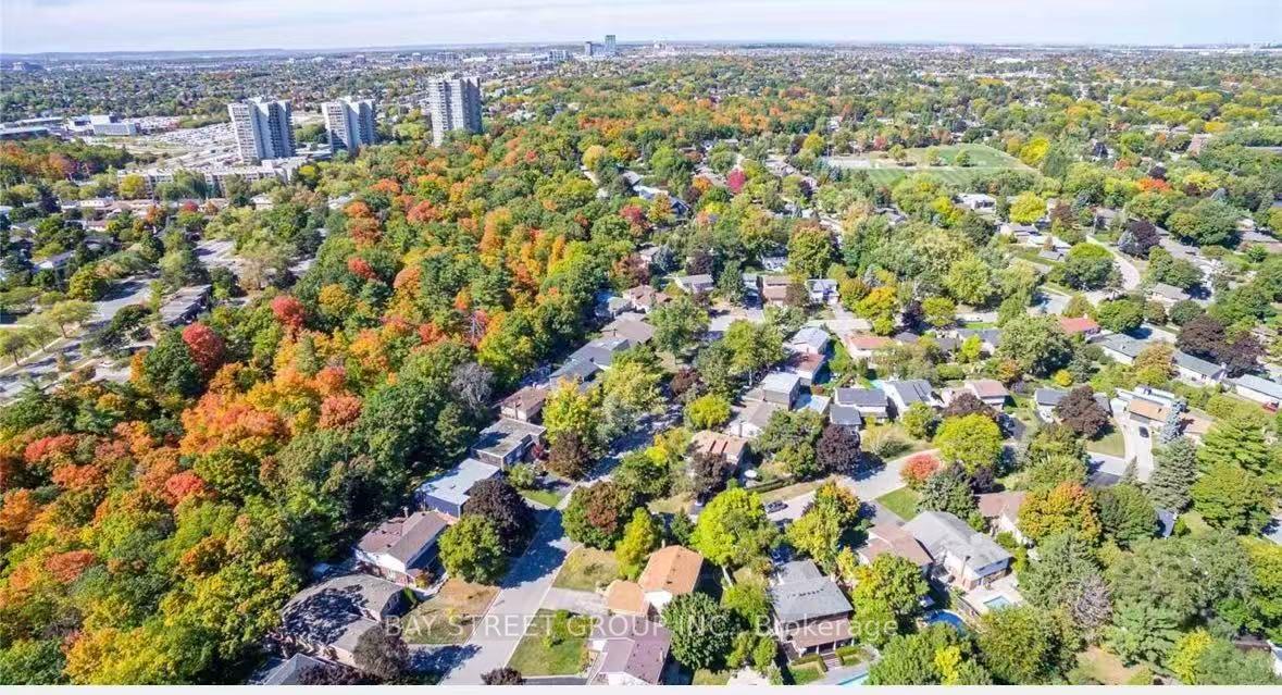1214 Half Moon Lane, Oakville — Detached for lease, photo 1
