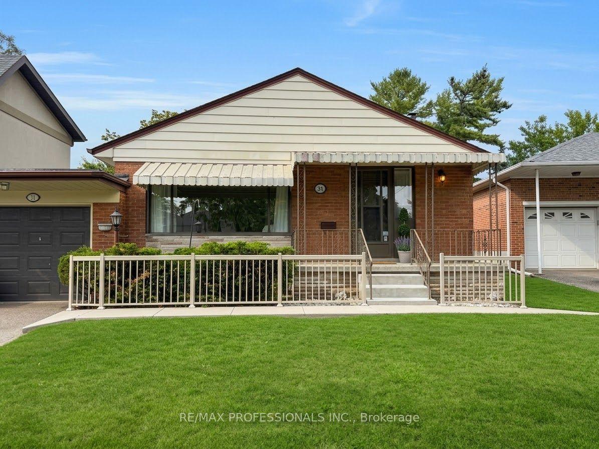 31 Cheshire Drive, Toronto — Detached for lease, photo 1