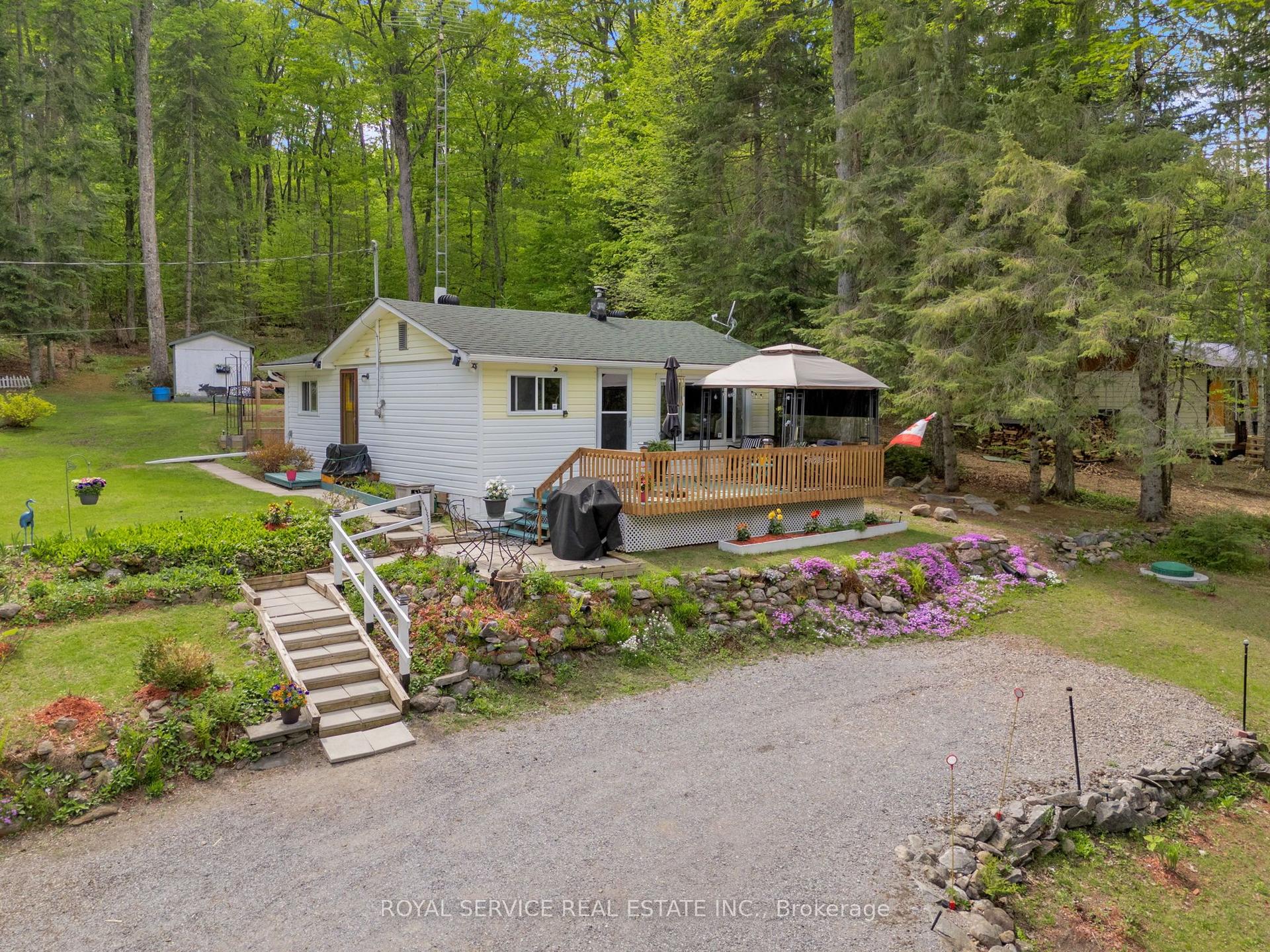 1039 Grace River Road — photo 1
