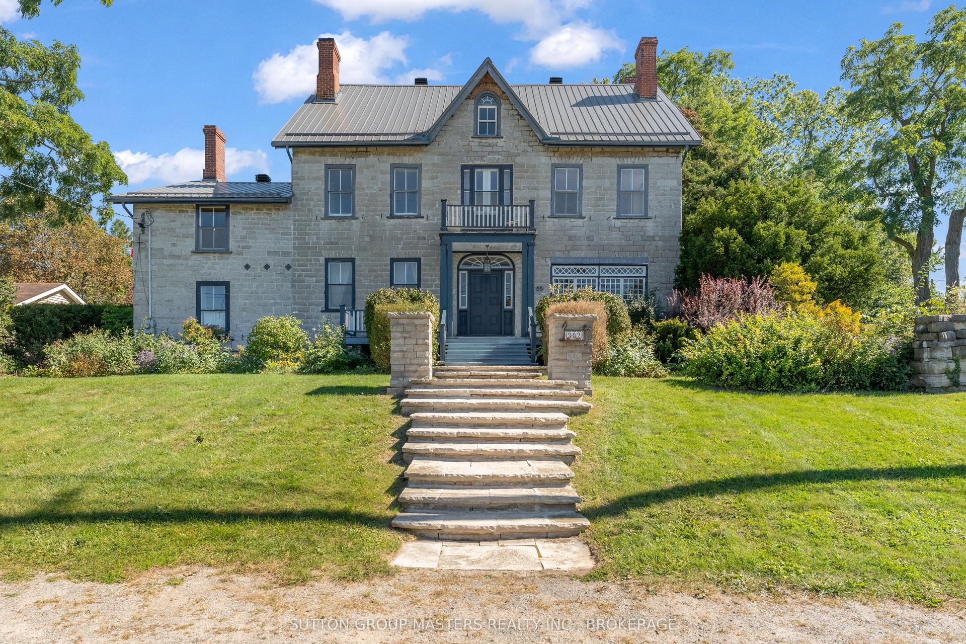 202 Main Street, Kingston — Detached for sale, photo 1
