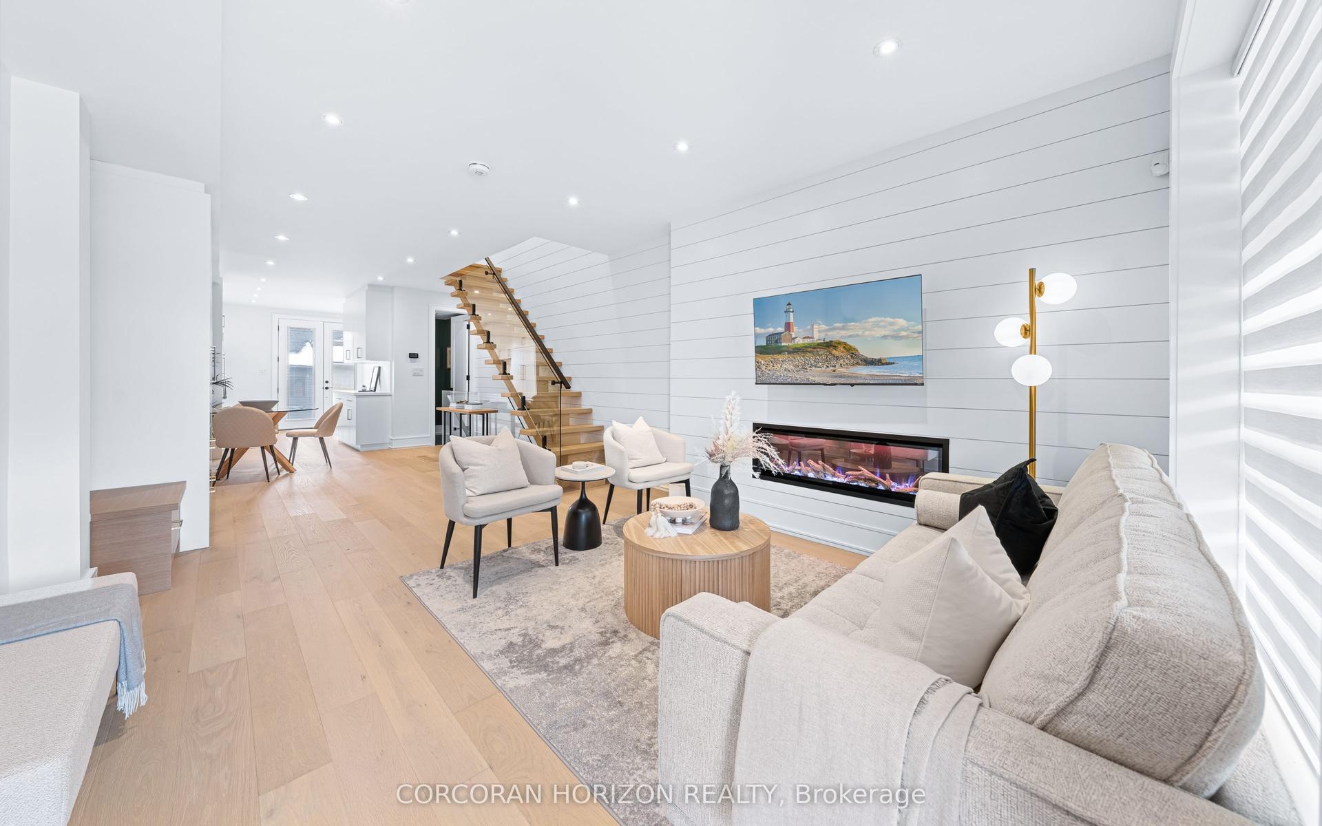 225 Christie Street, Toronto — Semi-Detached for sale, photo 1
