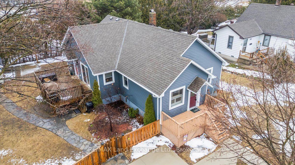 737 Green Street — photo 1