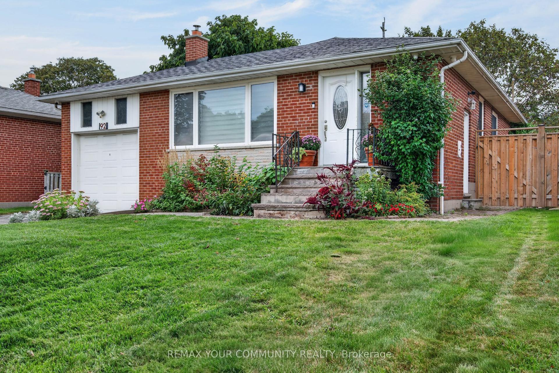 92 Beaver Bend Crescent, Toronto — Detached for sale, photo 1