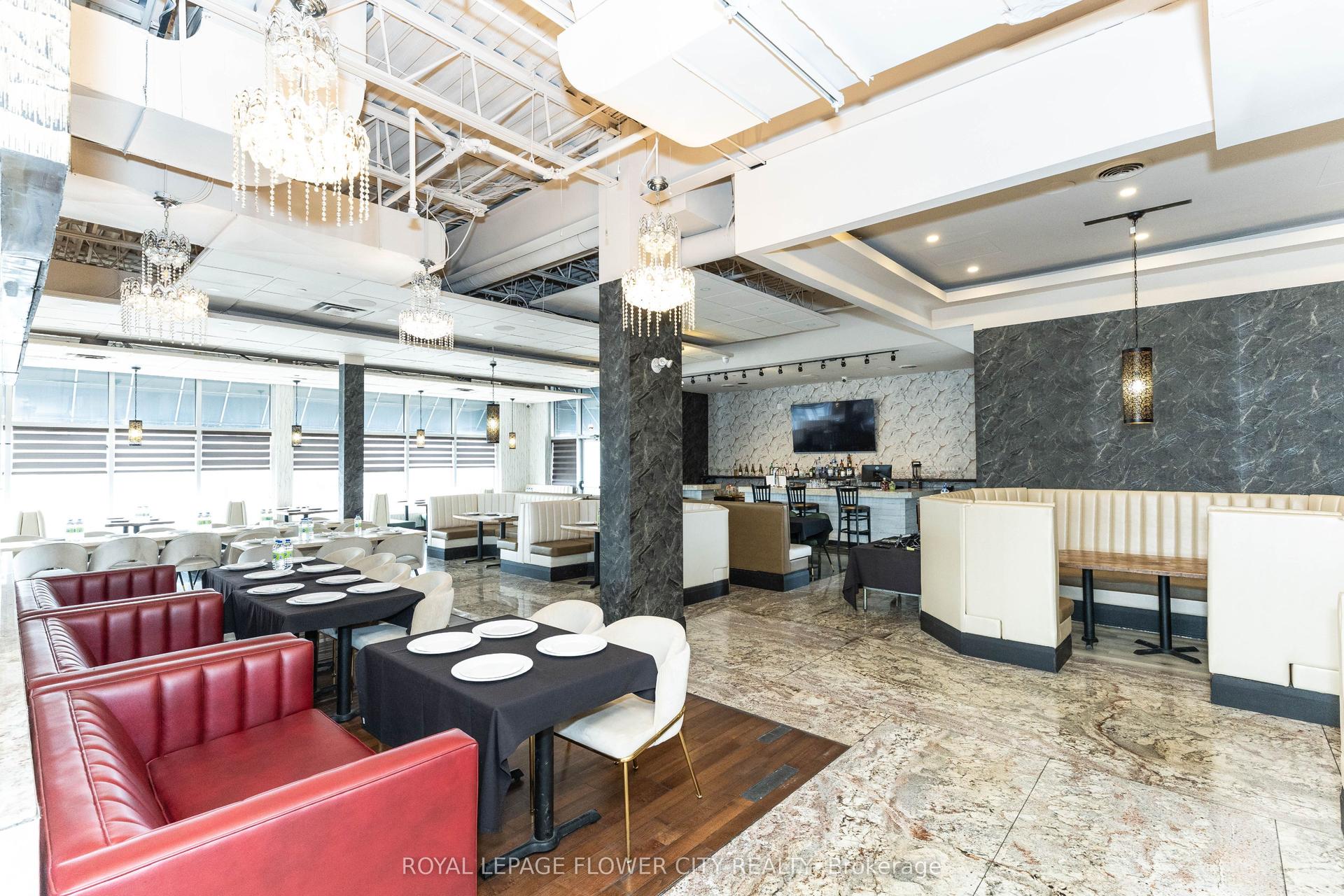 15 Gateway Boulevard 102 #102 — photo 1