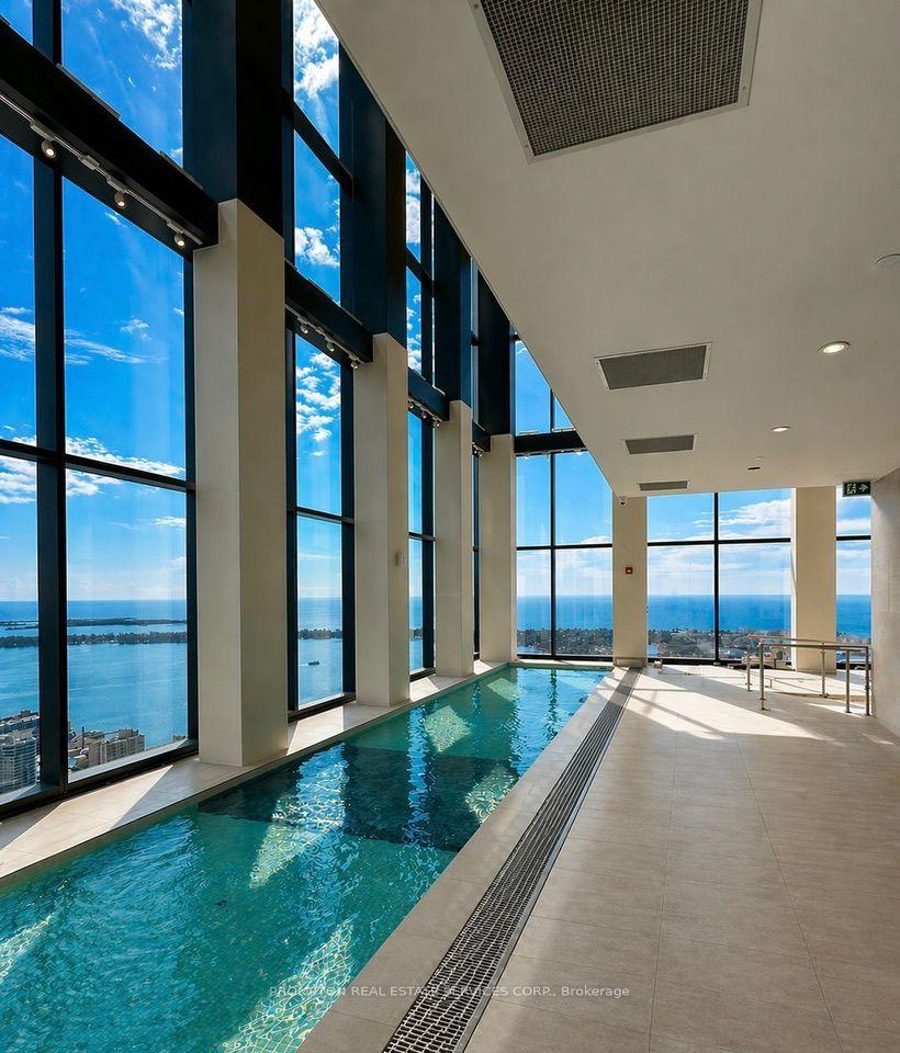 1 Concord Cityplace Way 4205 #4205, Toronto — Condo for lease, photo 1