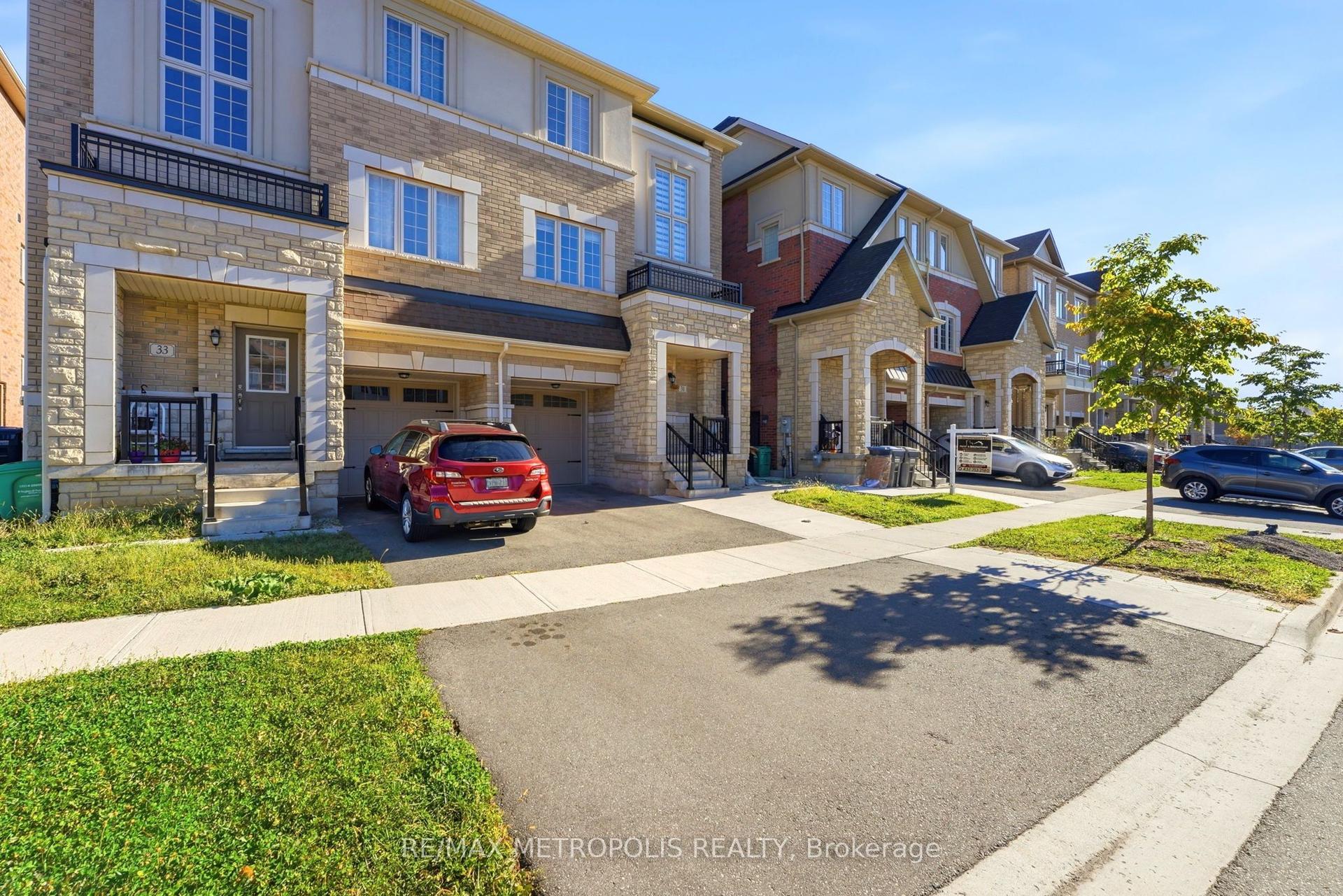 31 Allegro Drive Main #Main, Brampton — Semi-Detached for lease, photo 1