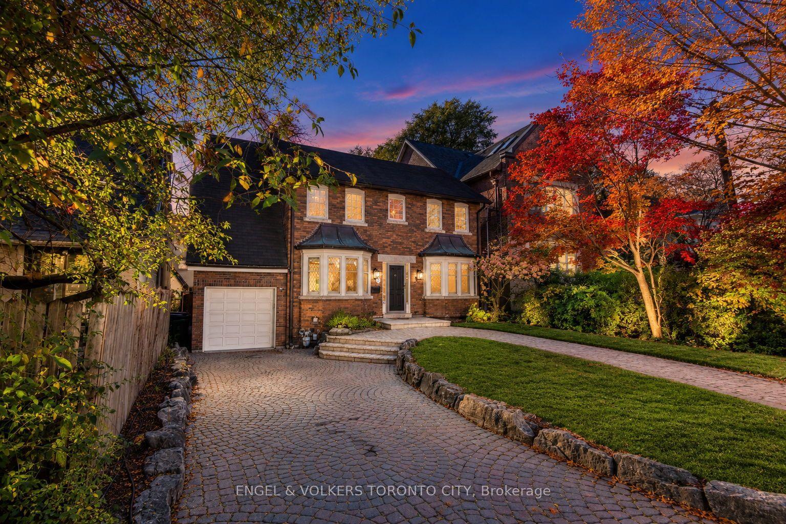 55 Elderwood Drive, Toronto — Detached for sale, photo 1
