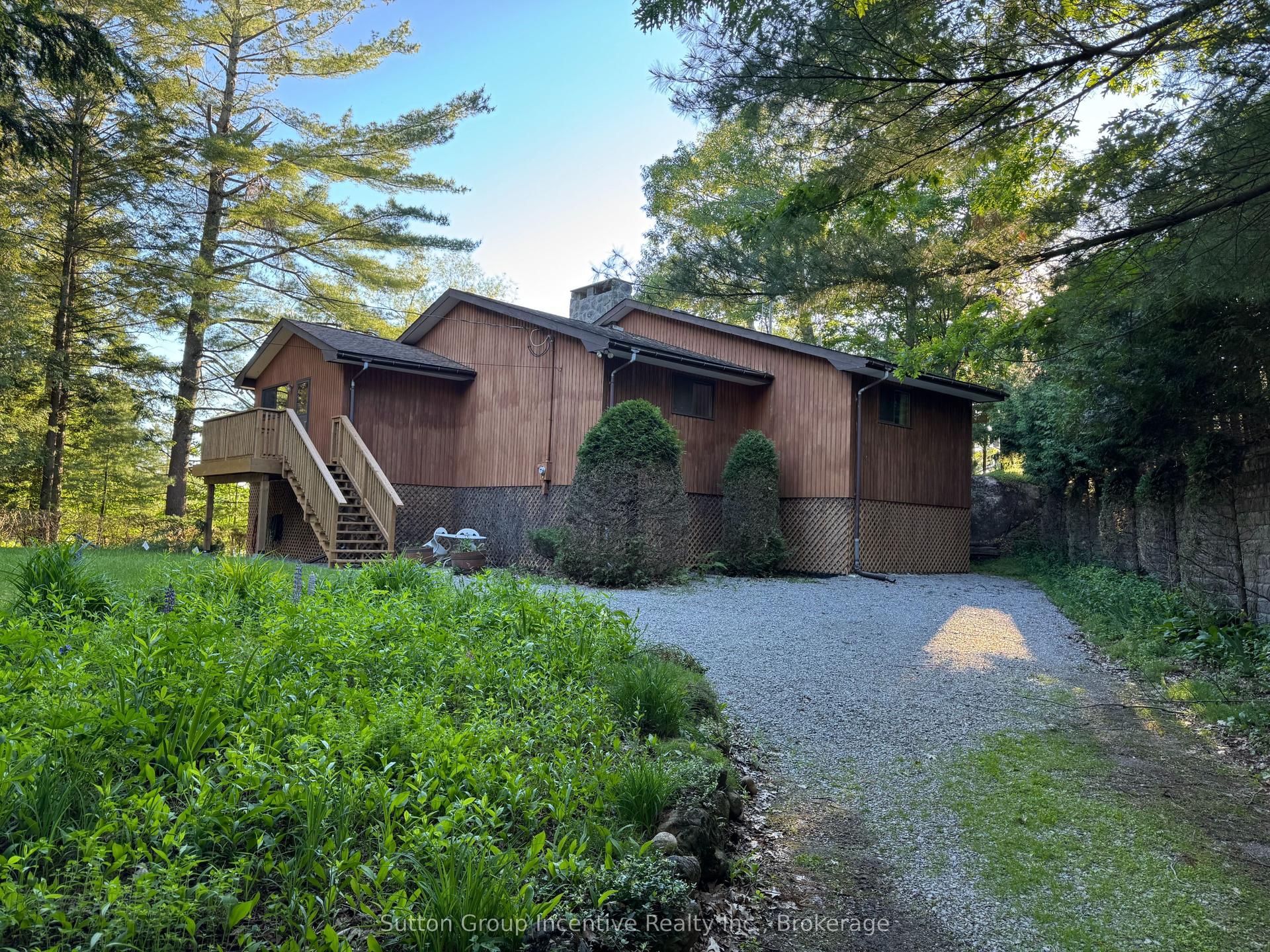 1017 Goldfinch Court — photo 1