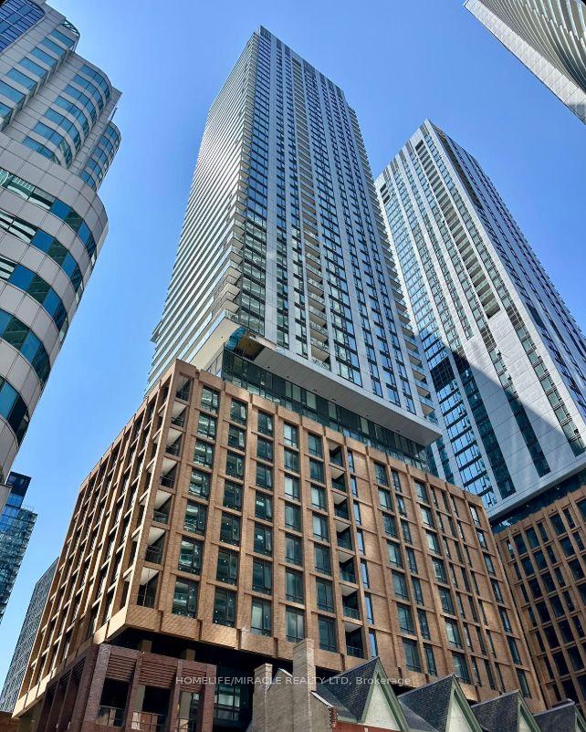 8 Widmer Street 3715 #3715 — photo 1