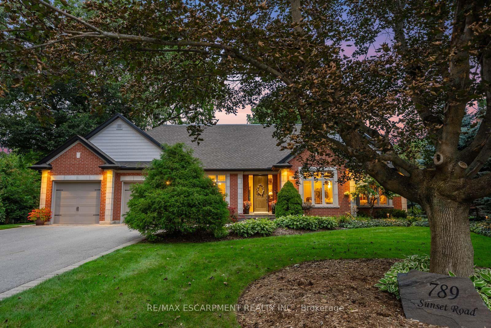 789 Sunset Road, Burlington — Detached for sale, photo 1