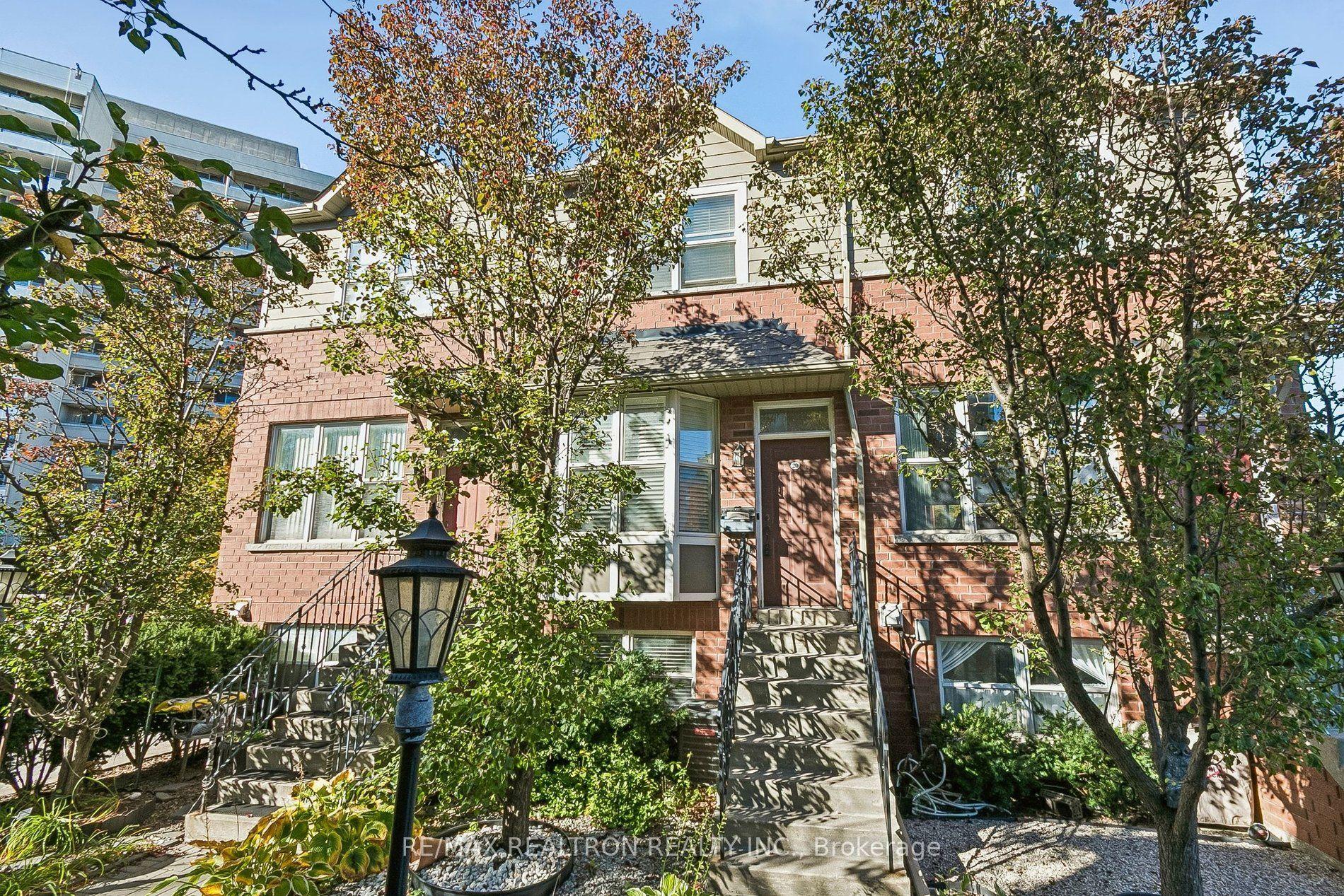 20 Florist Lane, Toronto — Townhouse for sale, photo 1