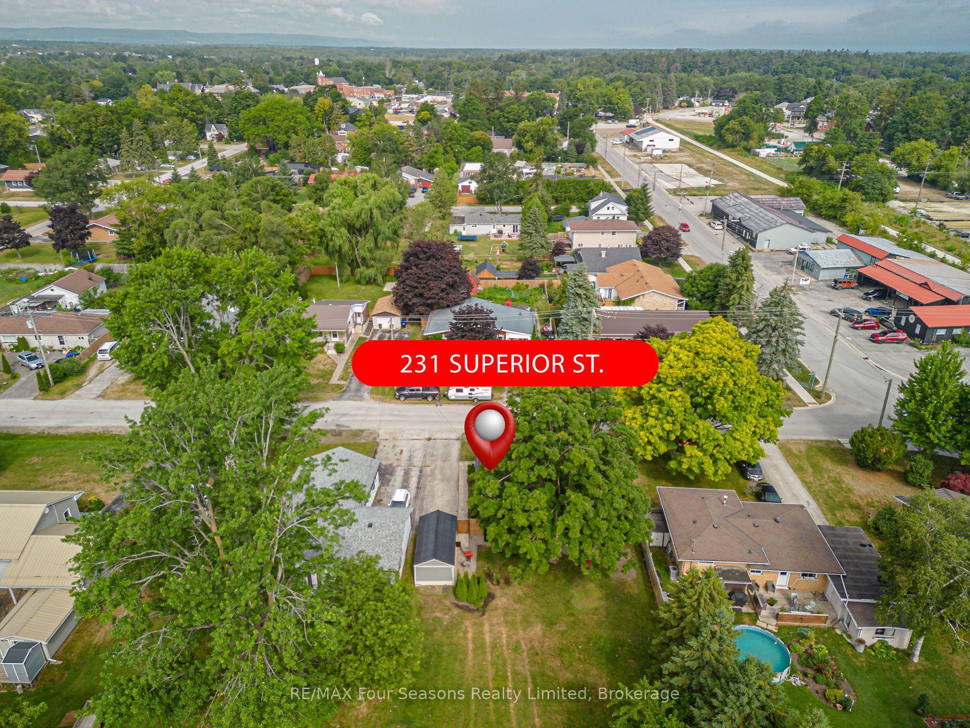 231 Superior Street, Clearview — Detached for sale, photo 1
