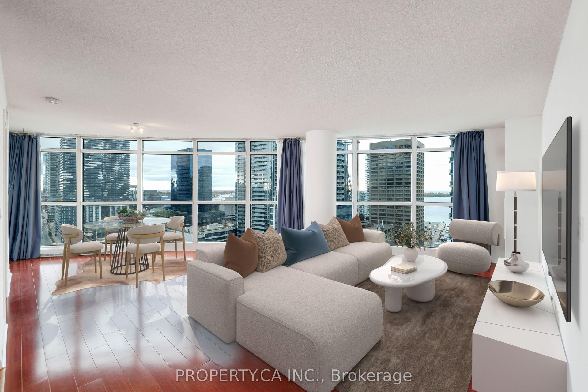 18 Yonge Street 2011 #2011, Toronto — Condo for sale, photo 1