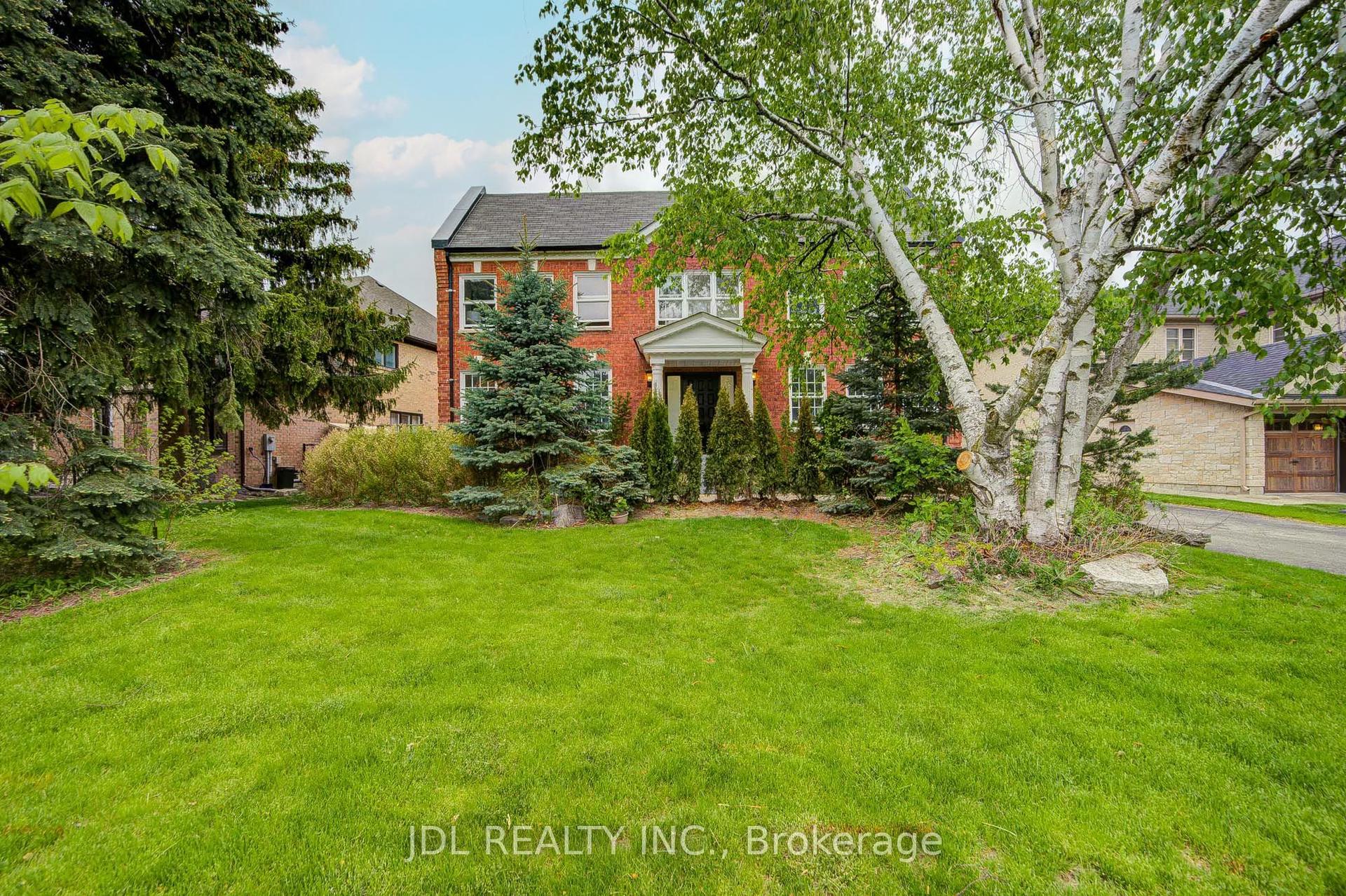 22 Hillholm Boulevard — photo 1
