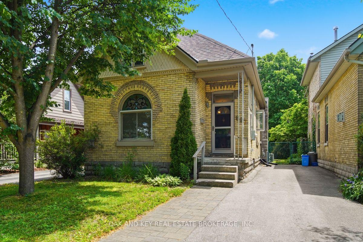 897 Elias Street — photo 1