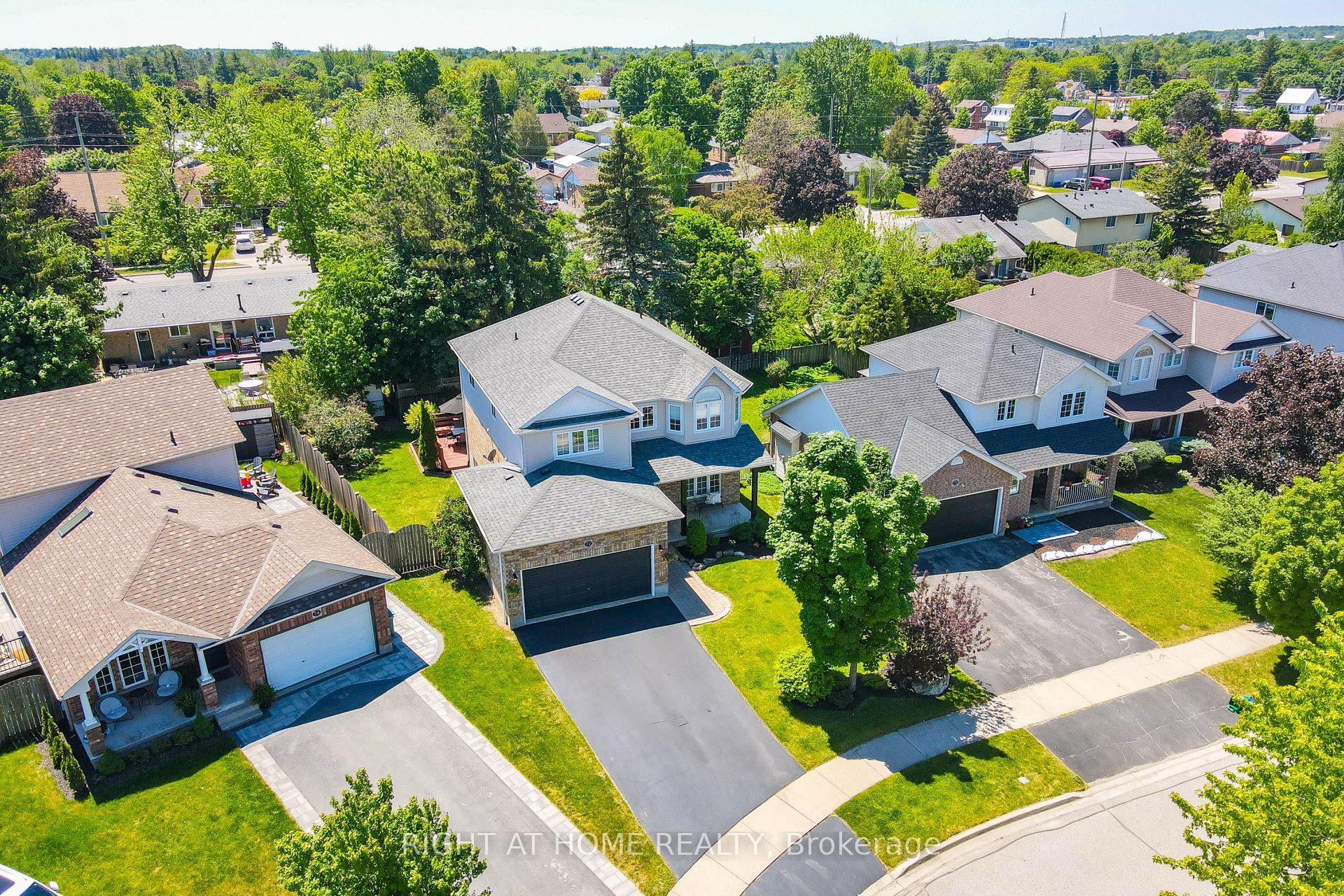 72 Beardmore Crescent, Halton Hills — Detached for sale, photo 1