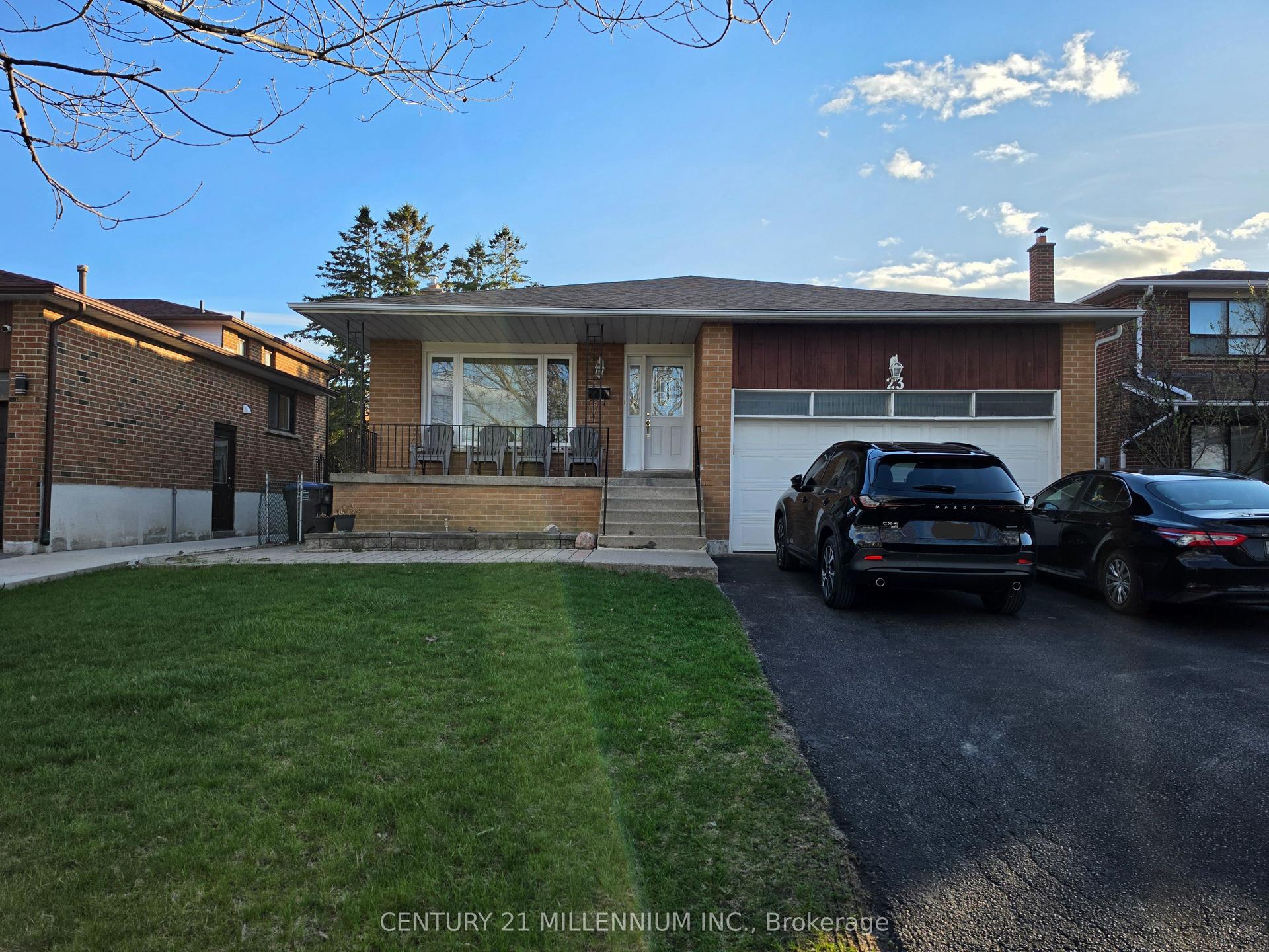 23 Malcolm Crescent — photo 1