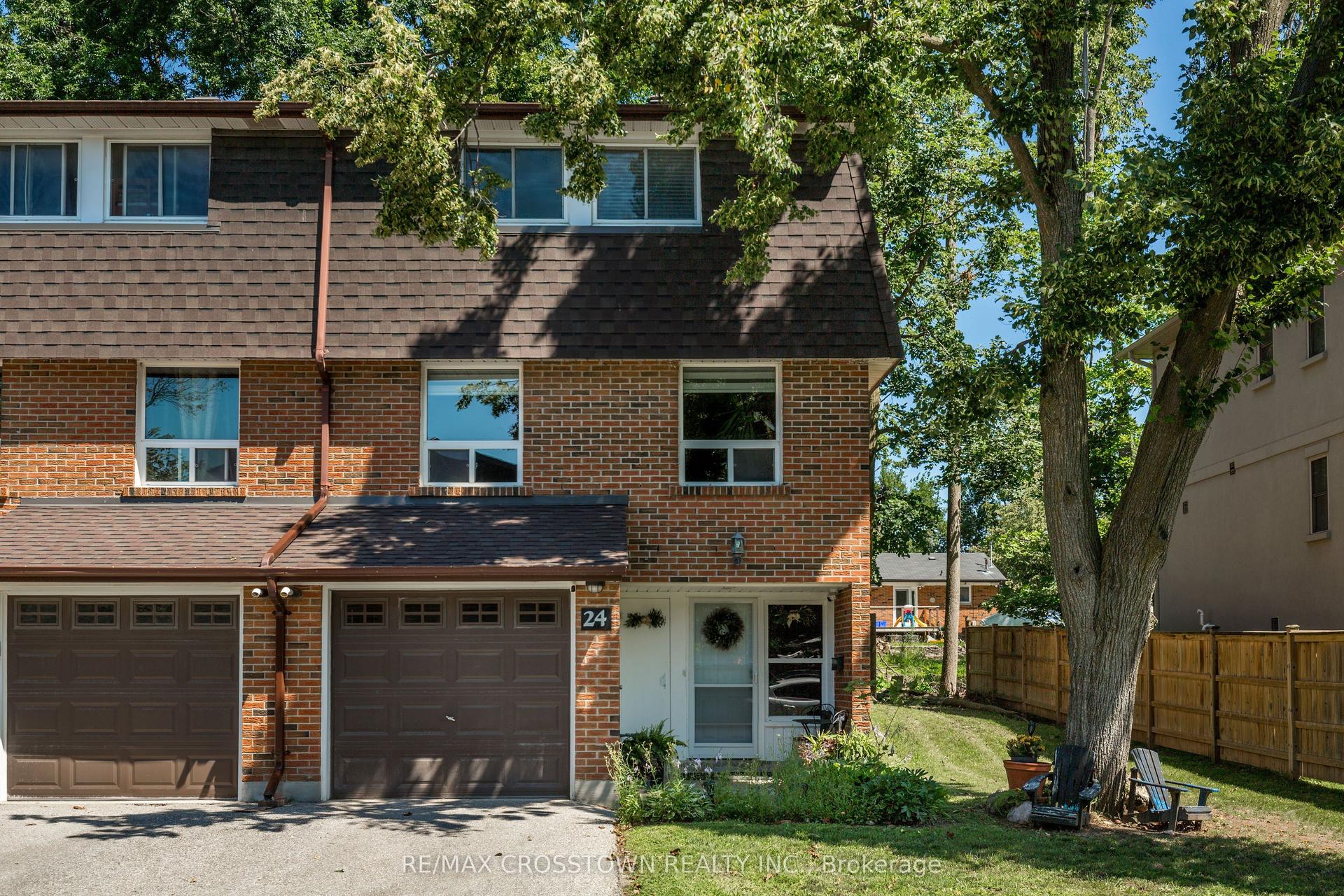 360 Blake Street NW 24 #24, Barrie — Condo Town for sale, photo 1