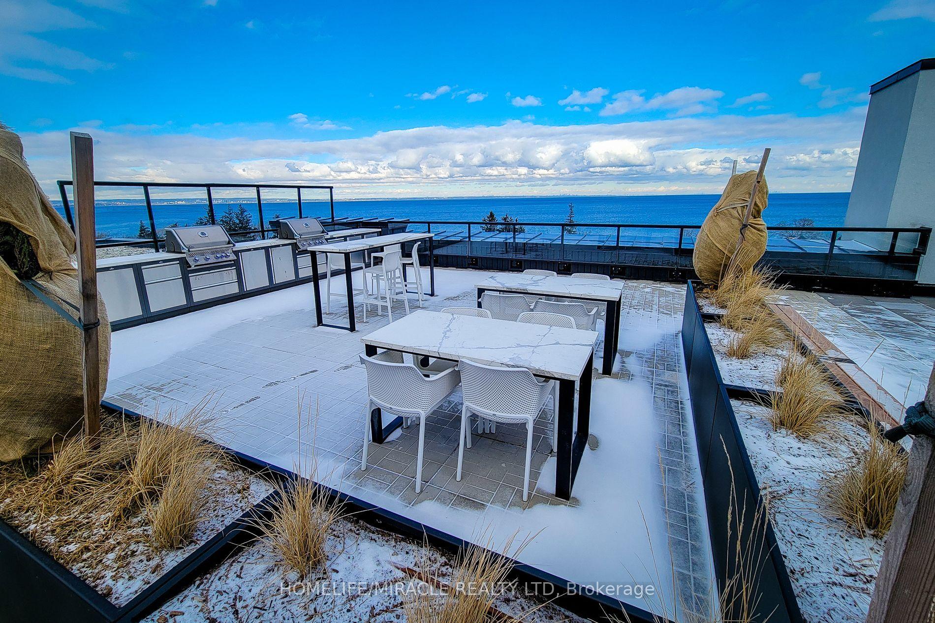 600 North Service Road 213 #213, Hamilton — Condo for lease, photo 1