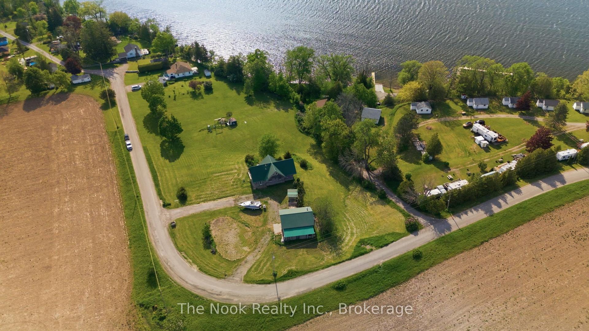 493 Island View Road — photo 1