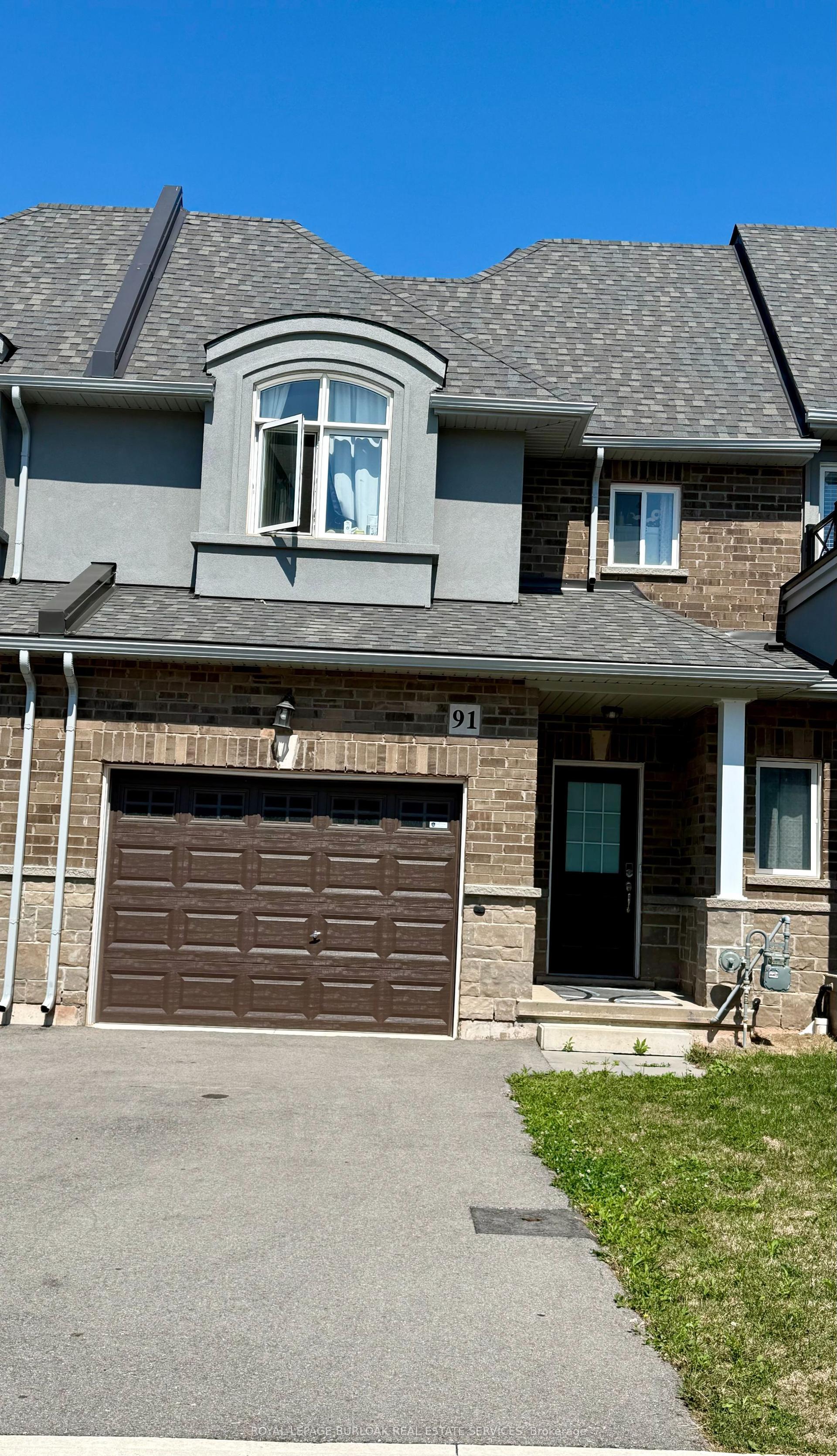 91 Pinot Crescent, Hamilton — Townhouse for sale, photo 1