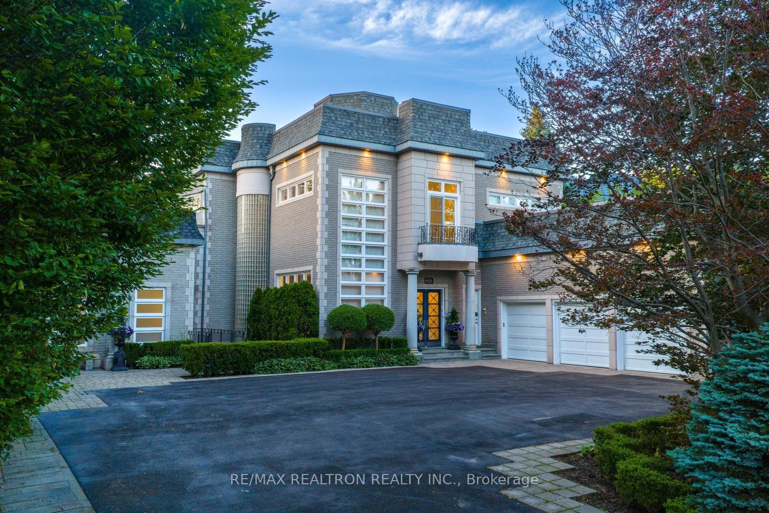 210 Arnold Avenue, Vaughan — Detached for sale, photo 1