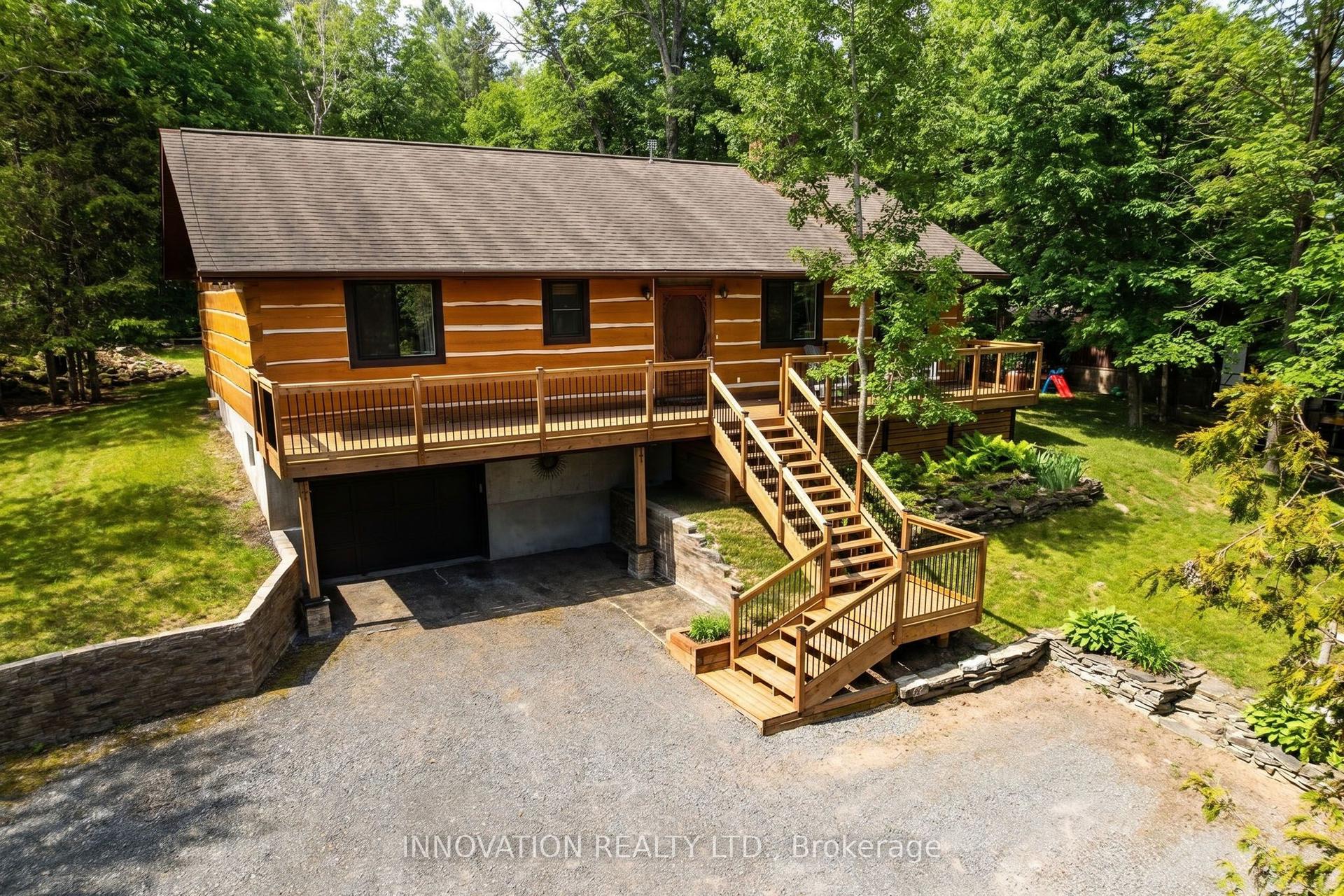 3019 Barlow Crescent — photo 1