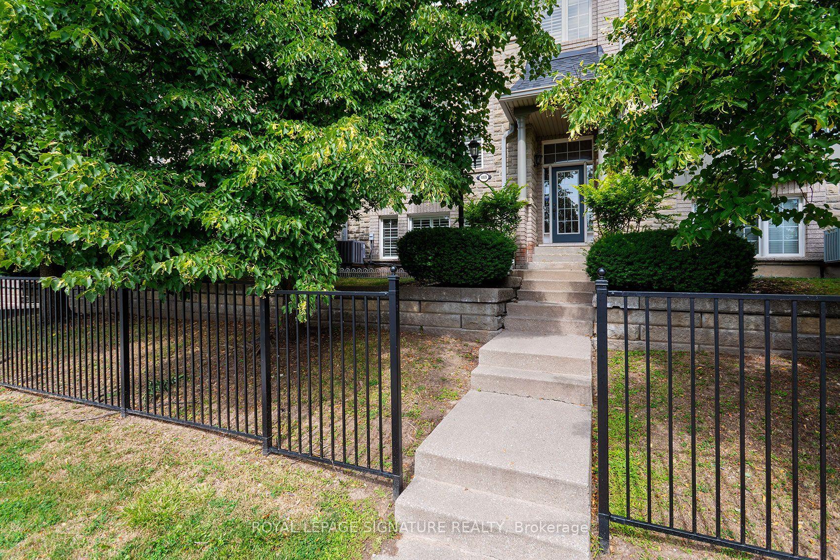 469 Bristol Road W 4 #4, Mississauga — Condo Town for sale, photo 1