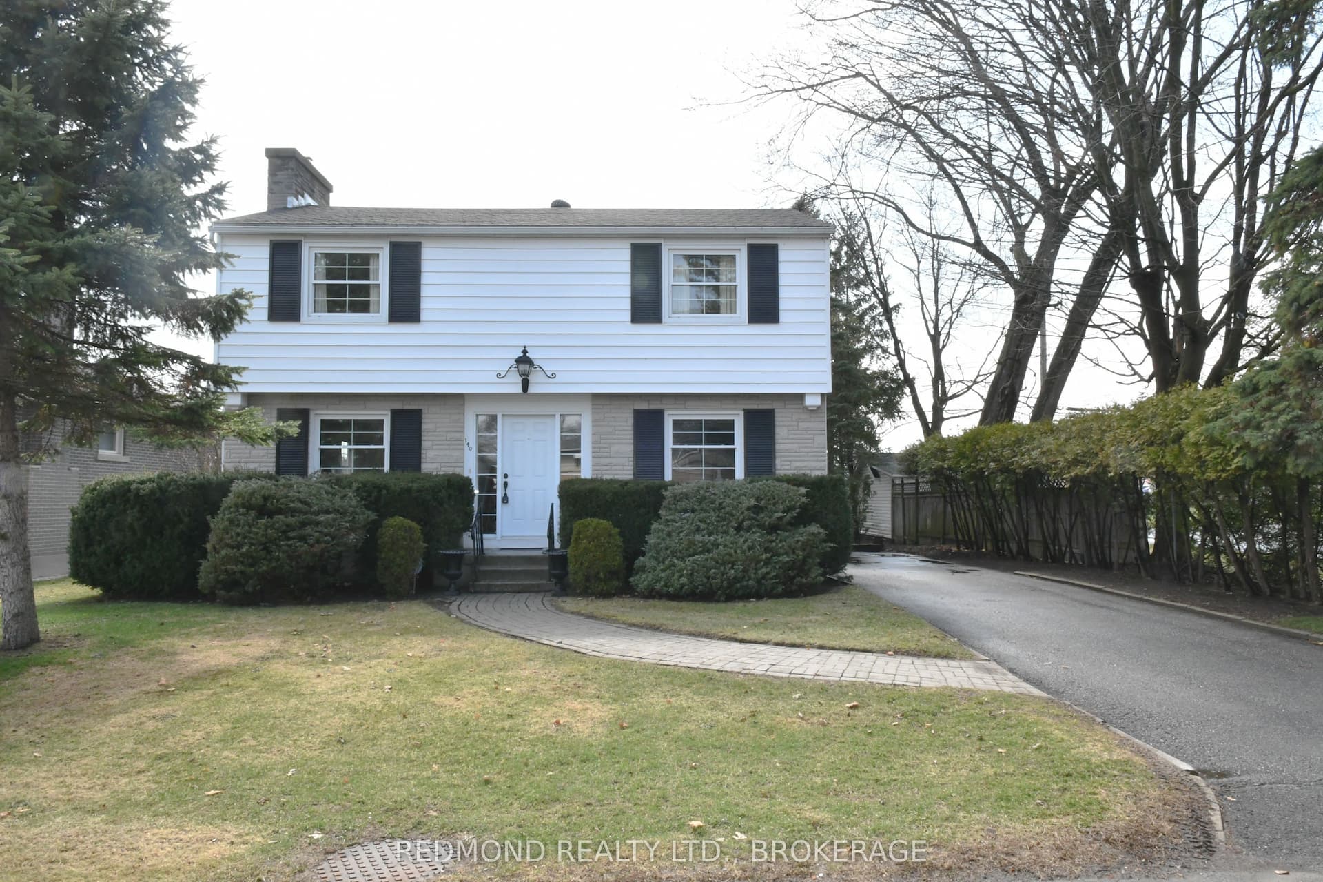 140 Churchill Drive — photo 1