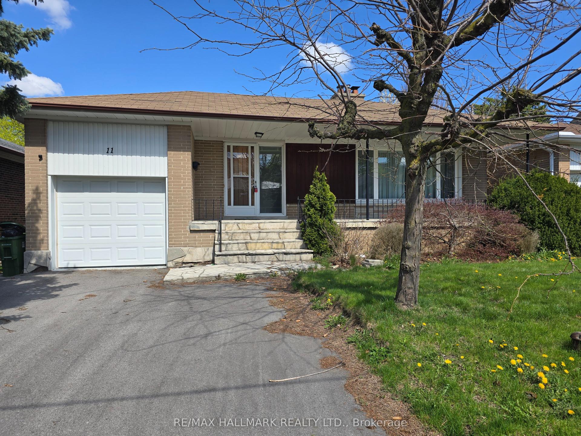 11 Bowerbank Drive, Toronto — Detached for lease, photo 1